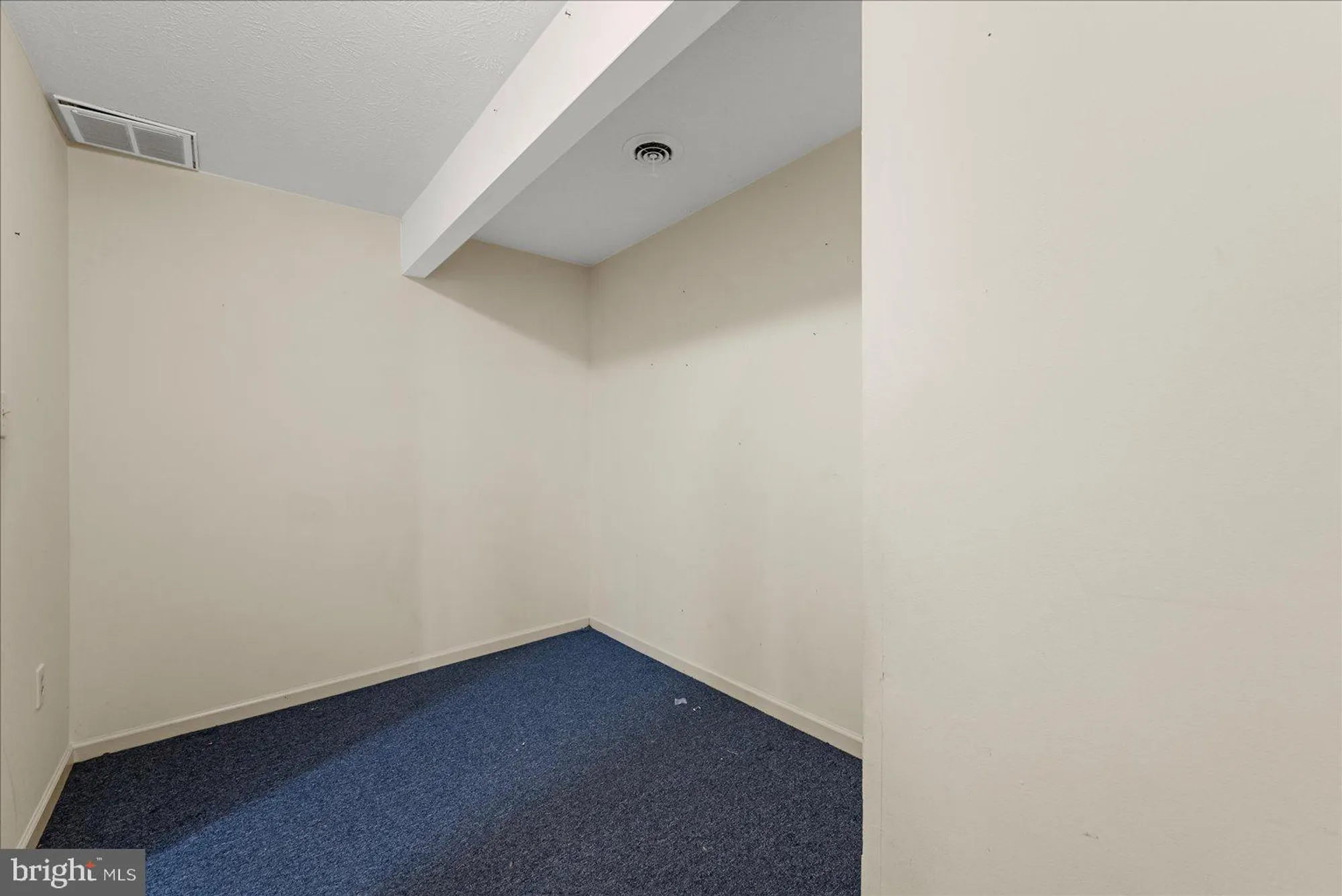 Property Slideshow image 22 of 41 | 222 crestwood ln, Winchester, VA, 22602