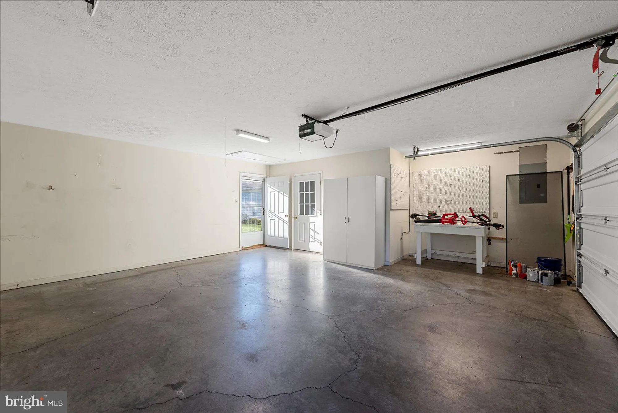 Property Slideshow image 25 of 41 | 222 crestwood ln, Winchester, VA, 22602