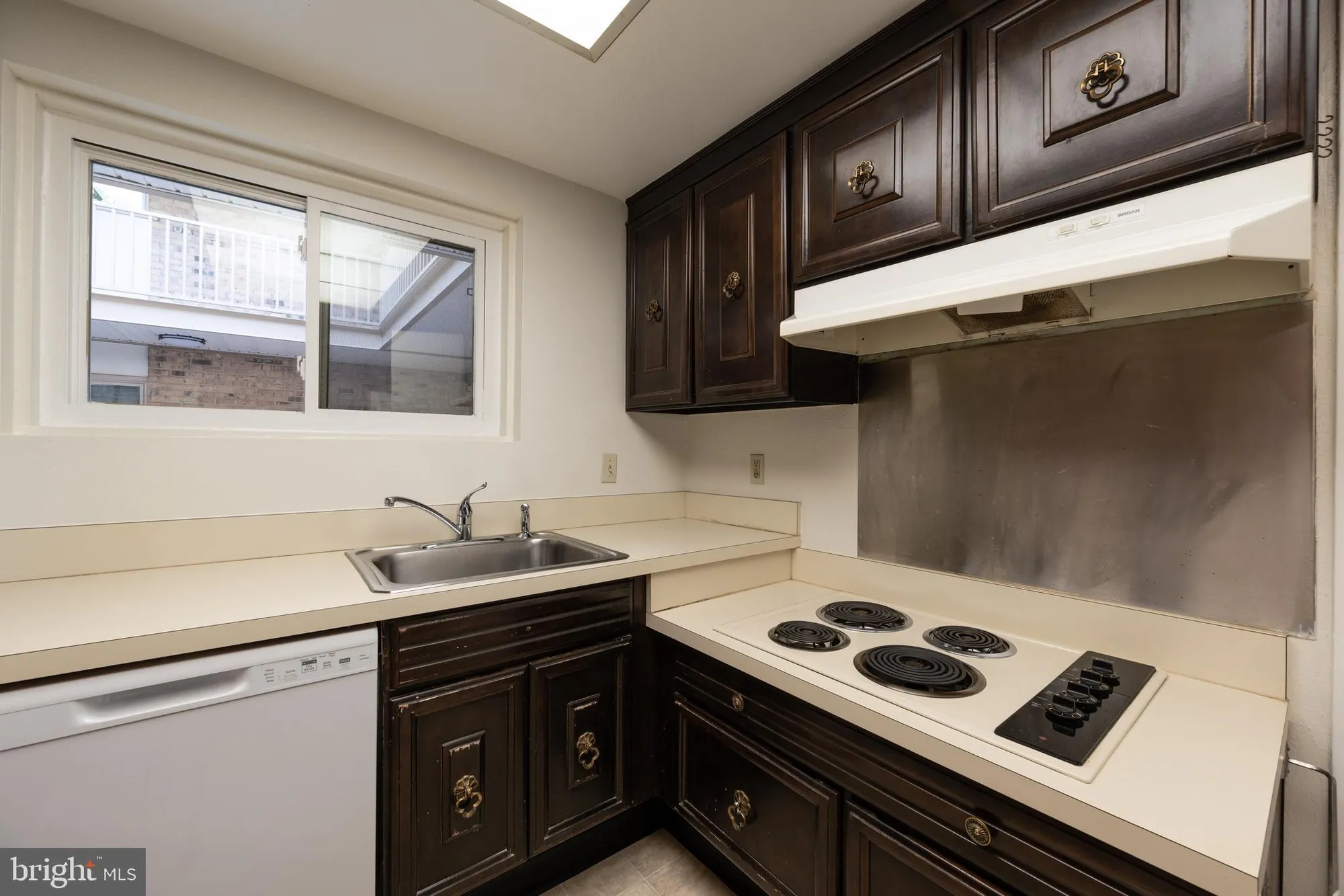 Property Slideshow image 9 of 29 | 3350 gleneagles dr 70-1d, Silver Spring, MD, 20906