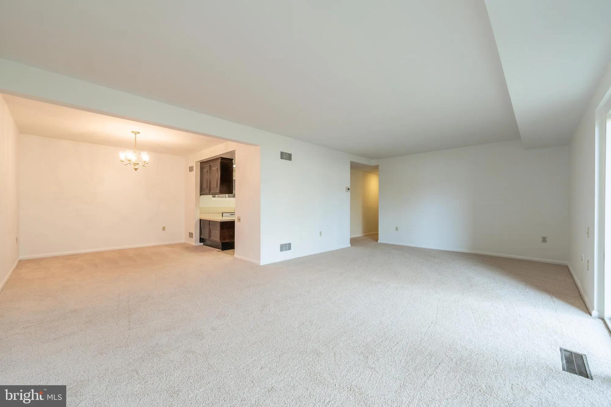 Property Slideshow image 16 of 29 | 3350 gleneagles dr 70-1d, Silver Spring, MD, 20906