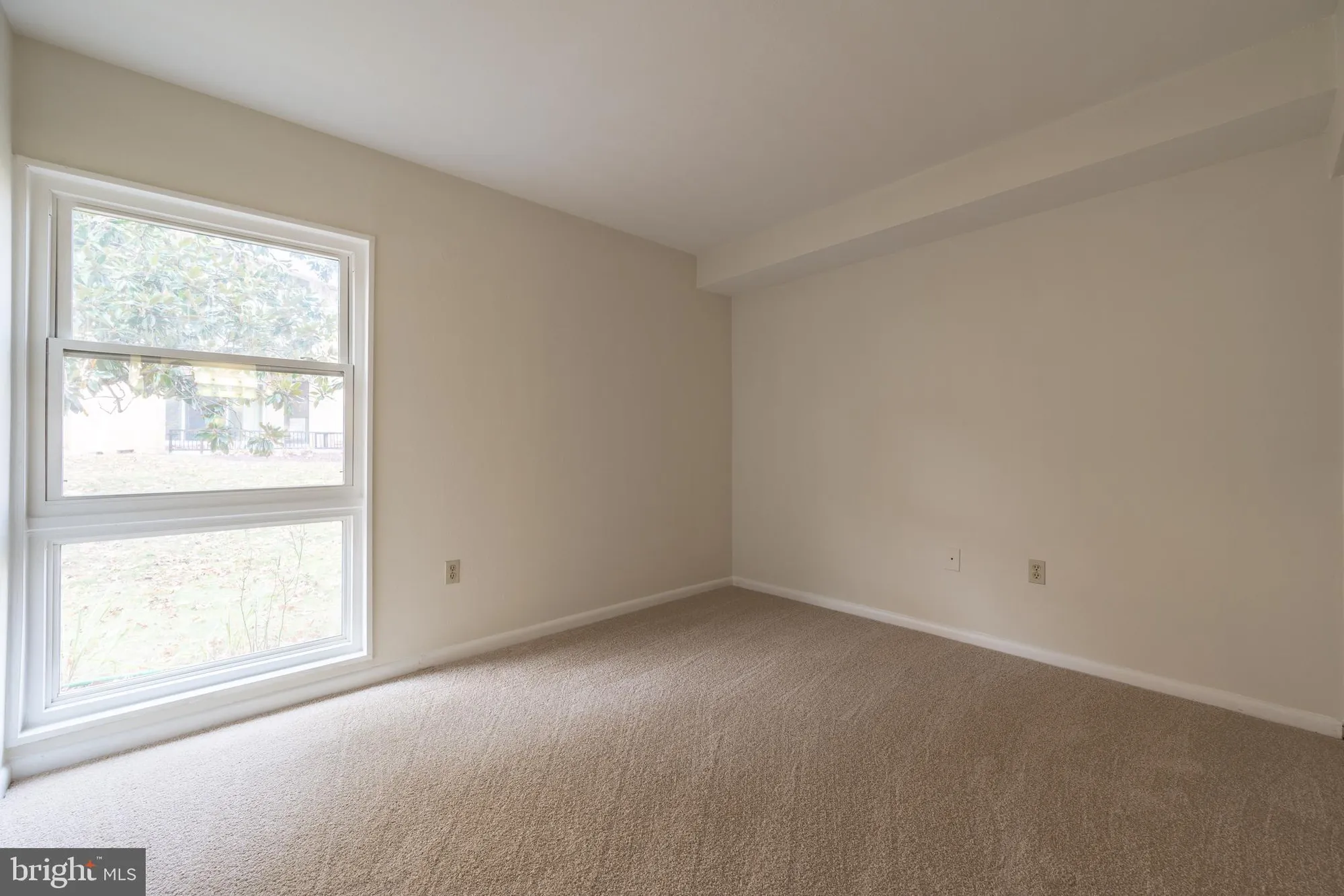 Property Slideshow image 23 of 29 | 3350 gleneagles dr 70-1d, Silver Spring, MD, 20906