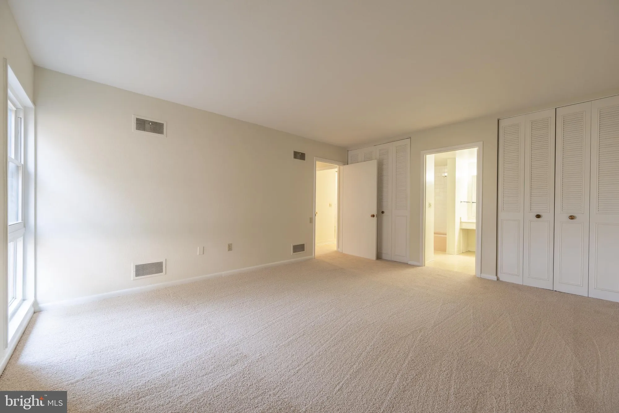 Property Slideshow image 27 of 29 | 3350 gleneagles dr 70-1d, Silver Spring, MD, 20906
