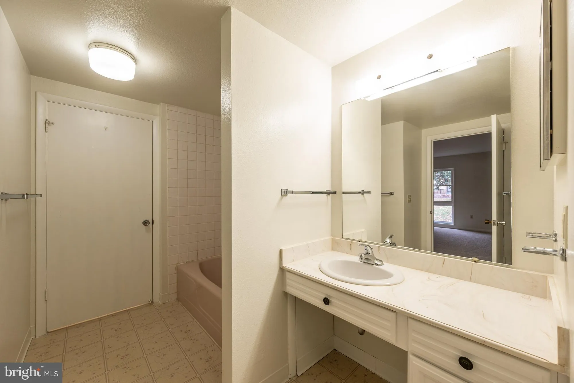 Property Slideshow image 29 of 29 | 3350 gleneagles dr 70-1d, Silver Spring, MD, 20906