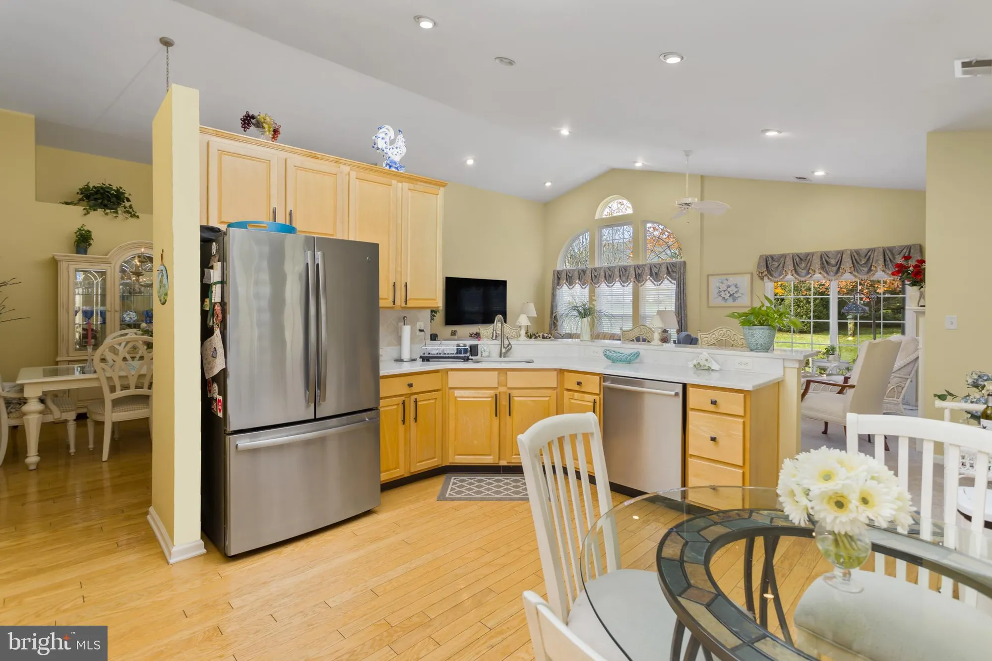 Property Slideshow image 16 of 44 | 10 powderhorn way, Allentown, NJ, 08501