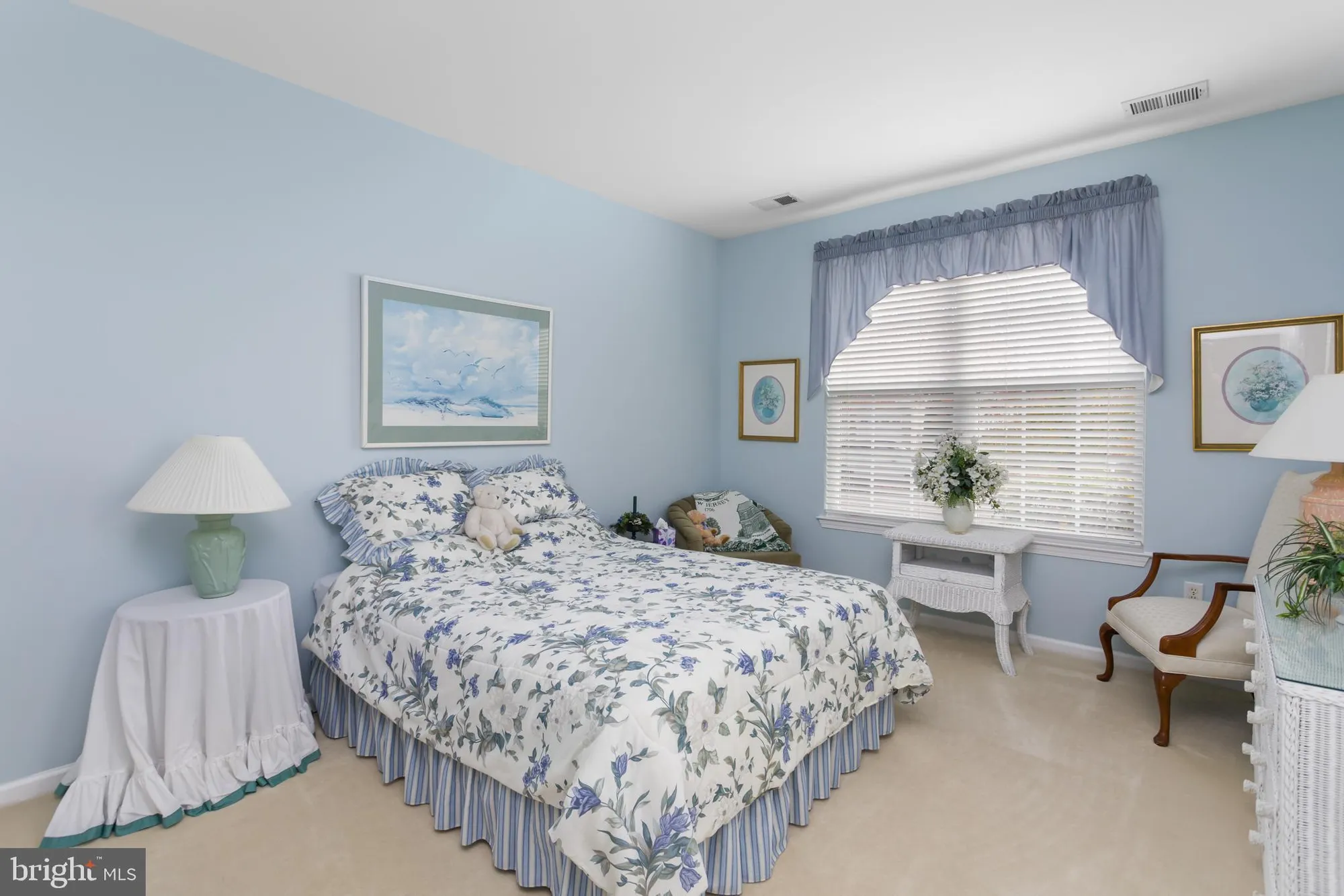 Property Slideshow image 20 of 44 | 10 powderhorn way, Allentown, NJ, 08501