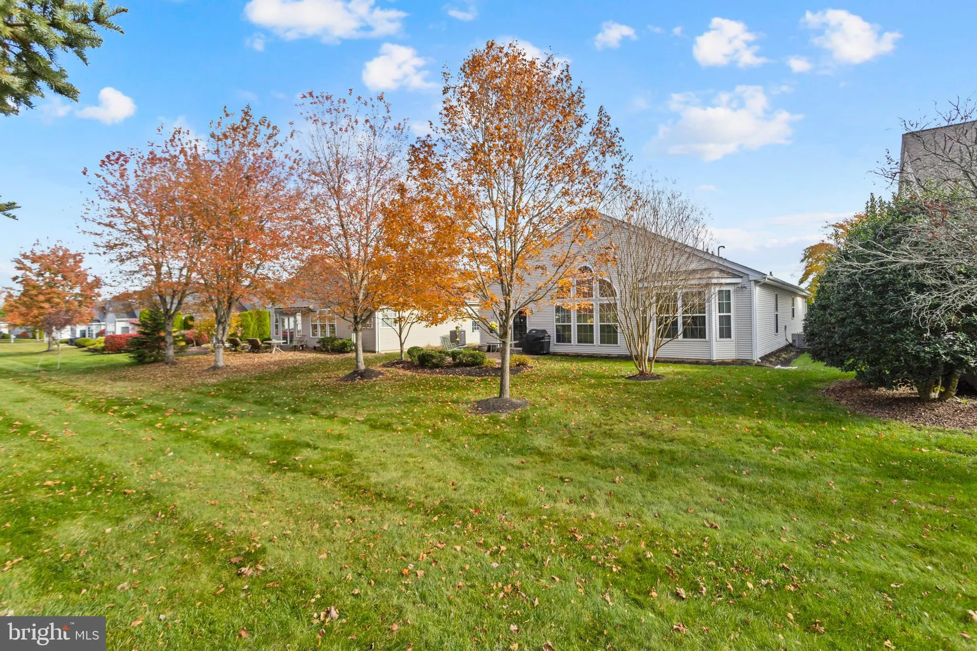 Property Slideshow image 24 of 44 | 10 powderhorn way, Allentown, NJ, 08501