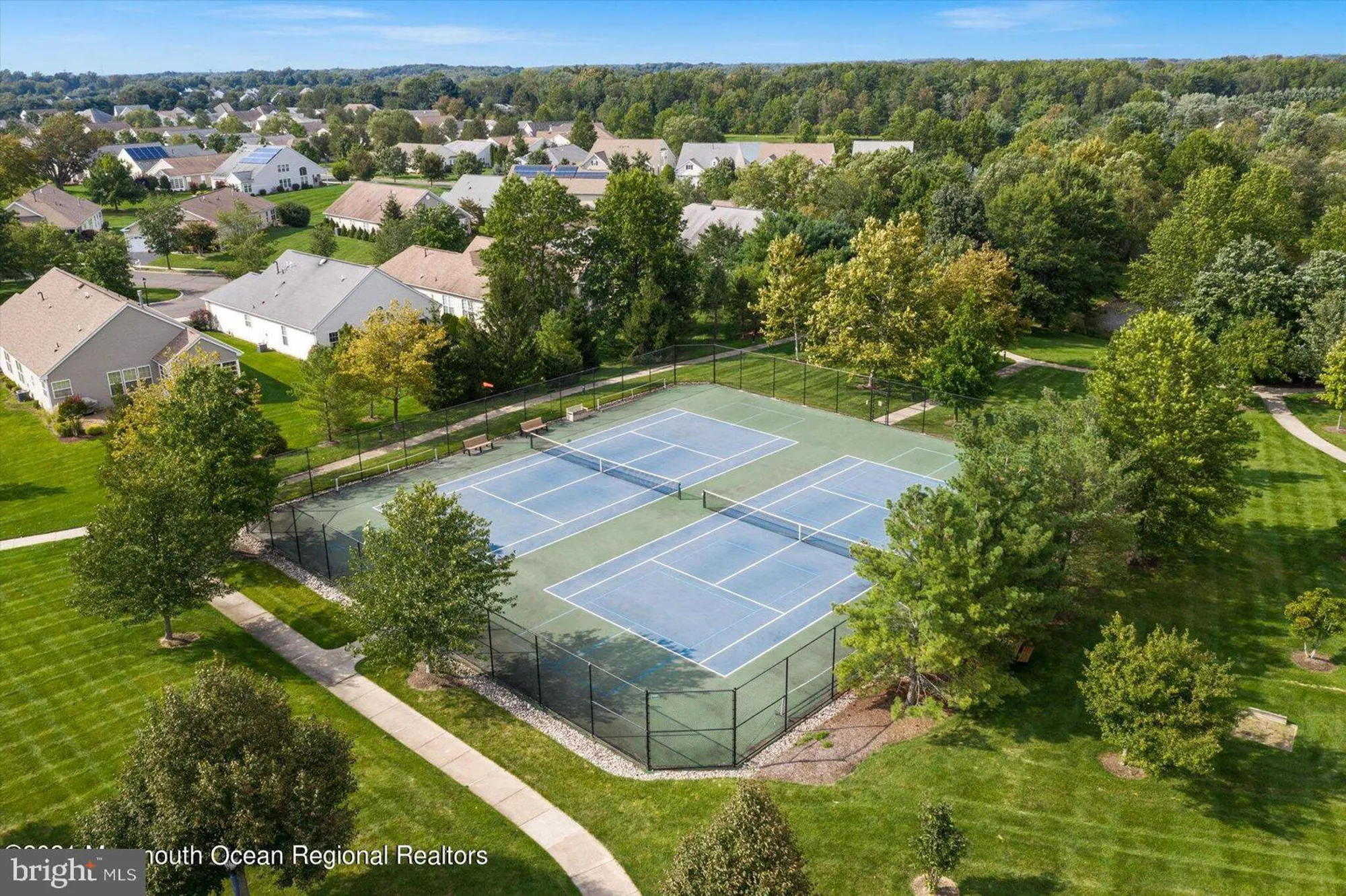 Property Slideshow image 34 of 44 | 10 powderhorn way, Allentown, NJ, 08501