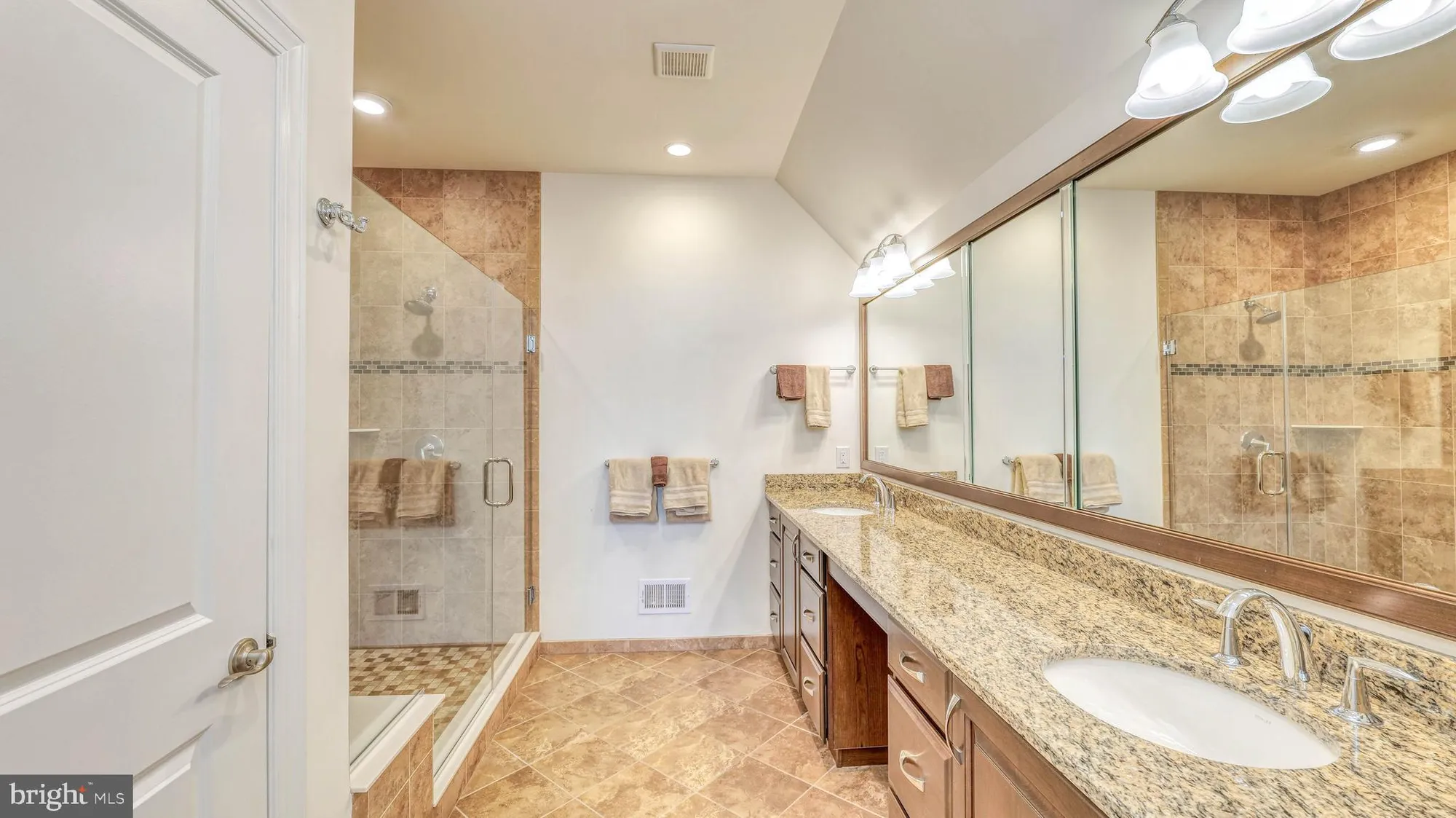 Property Slideshow image 19 of 48 | 158 sarazen dr, Moorestown, NJ, 08057