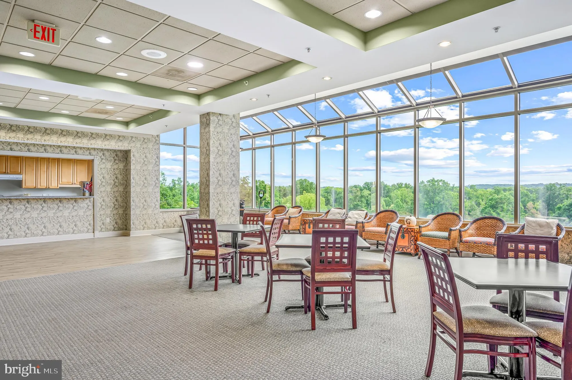 Property Slideshow image 32 of 39 | 19360 magnolia grove sq unit 316, Leesburg, VA, 20176