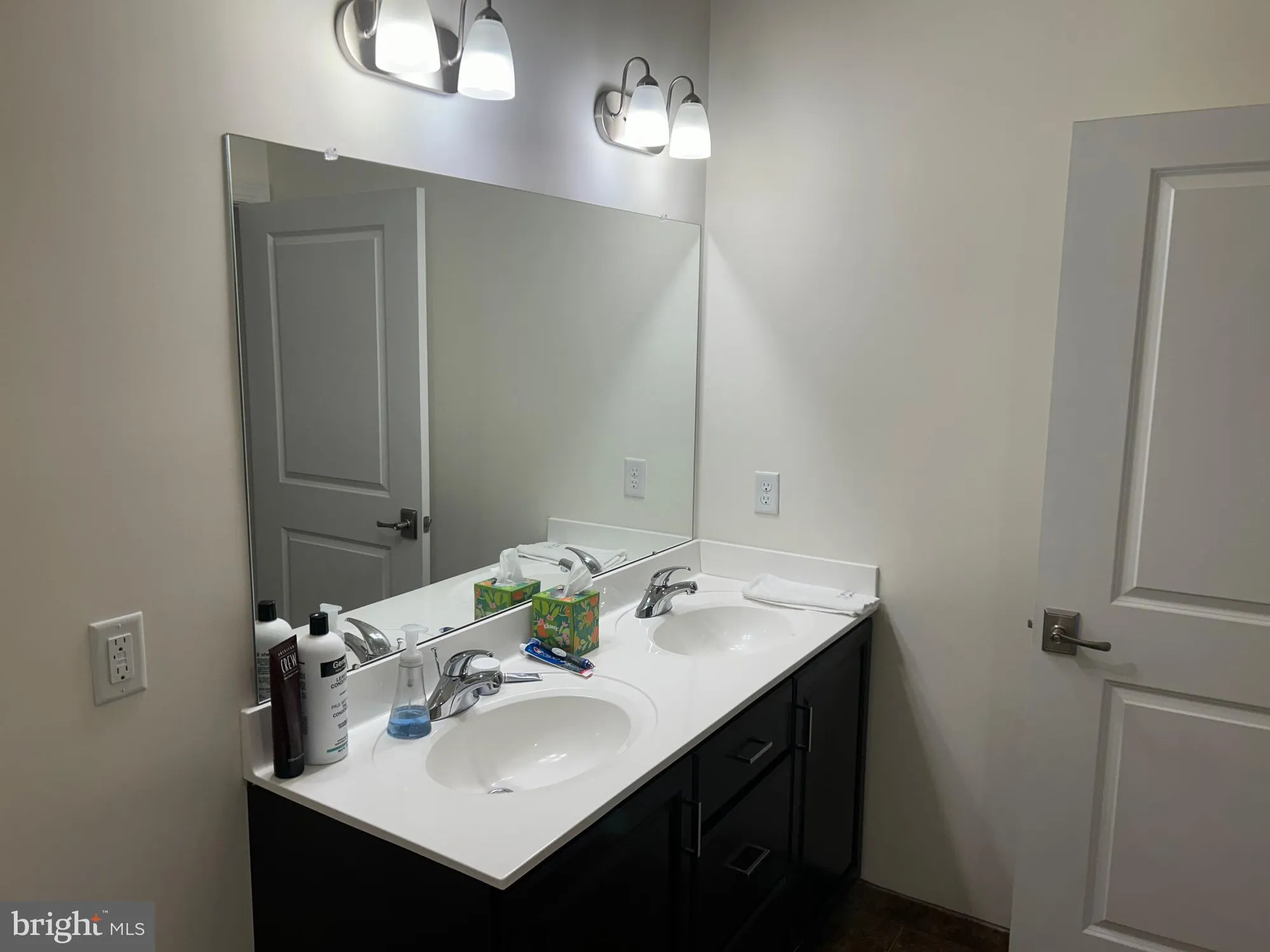 Property Slideshow image 18 of 31 | 134 gilpin dr # a-305, West Chester, PA, 19382