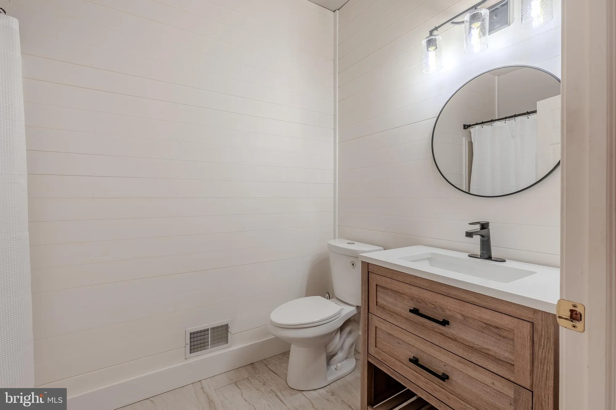 Property Slideshow image 15 of 31 | 62 wynndemere ct, Cape May Court House, NJ, 08210