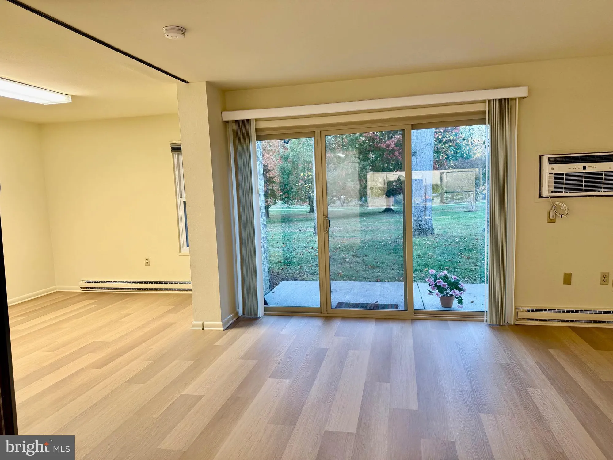 Property Slideshow image 9 of 25 | 3301 s leisure world blvd 99-1h, Silver Spring, MD, 20906