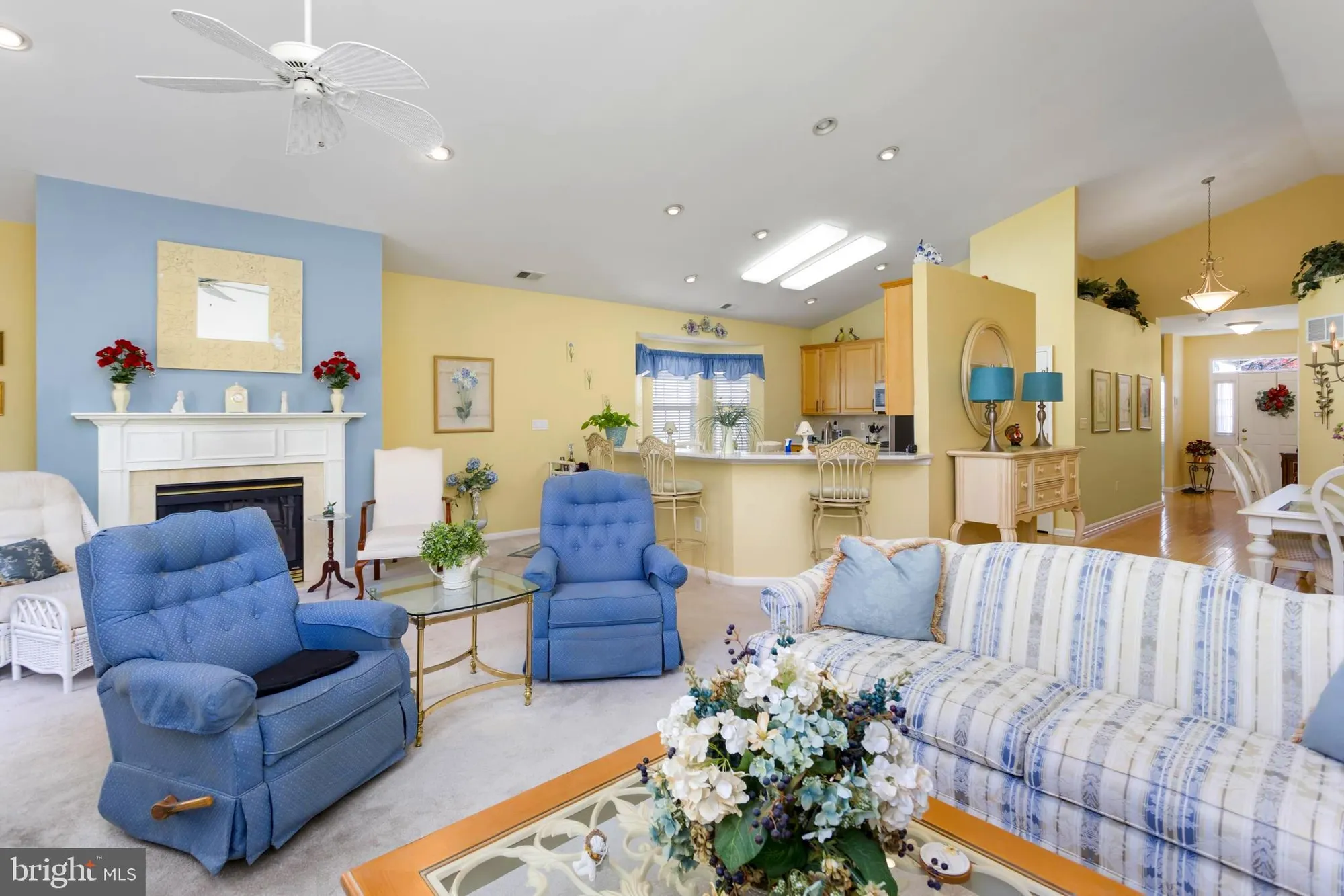 Property Slideshow image 11 of 44 | 10 powderhorn way, Allentown, NJ, 08501
