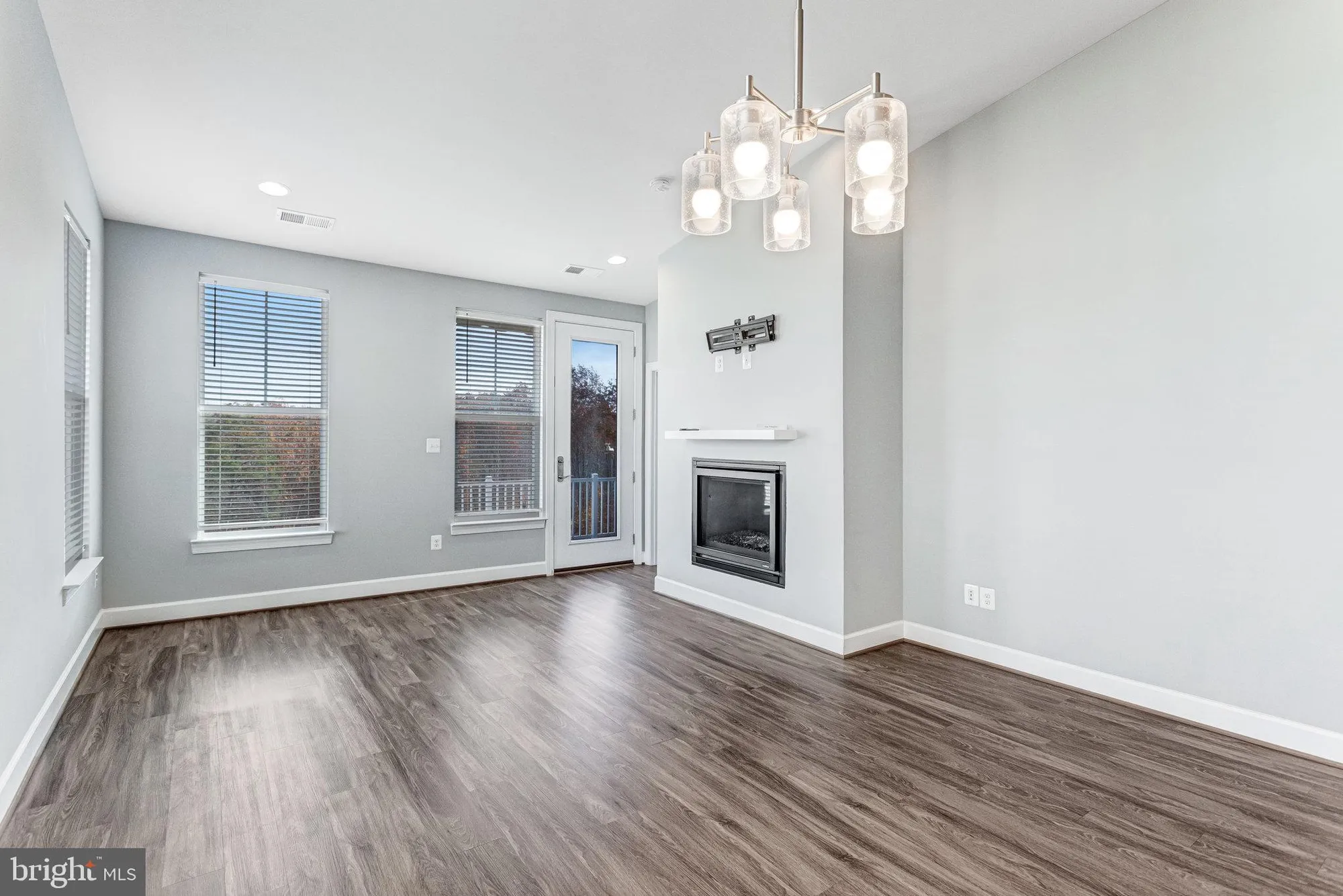 Property Slideshow image 10 of 64 | 241 smokebush dr, Stafford, VA, 22554