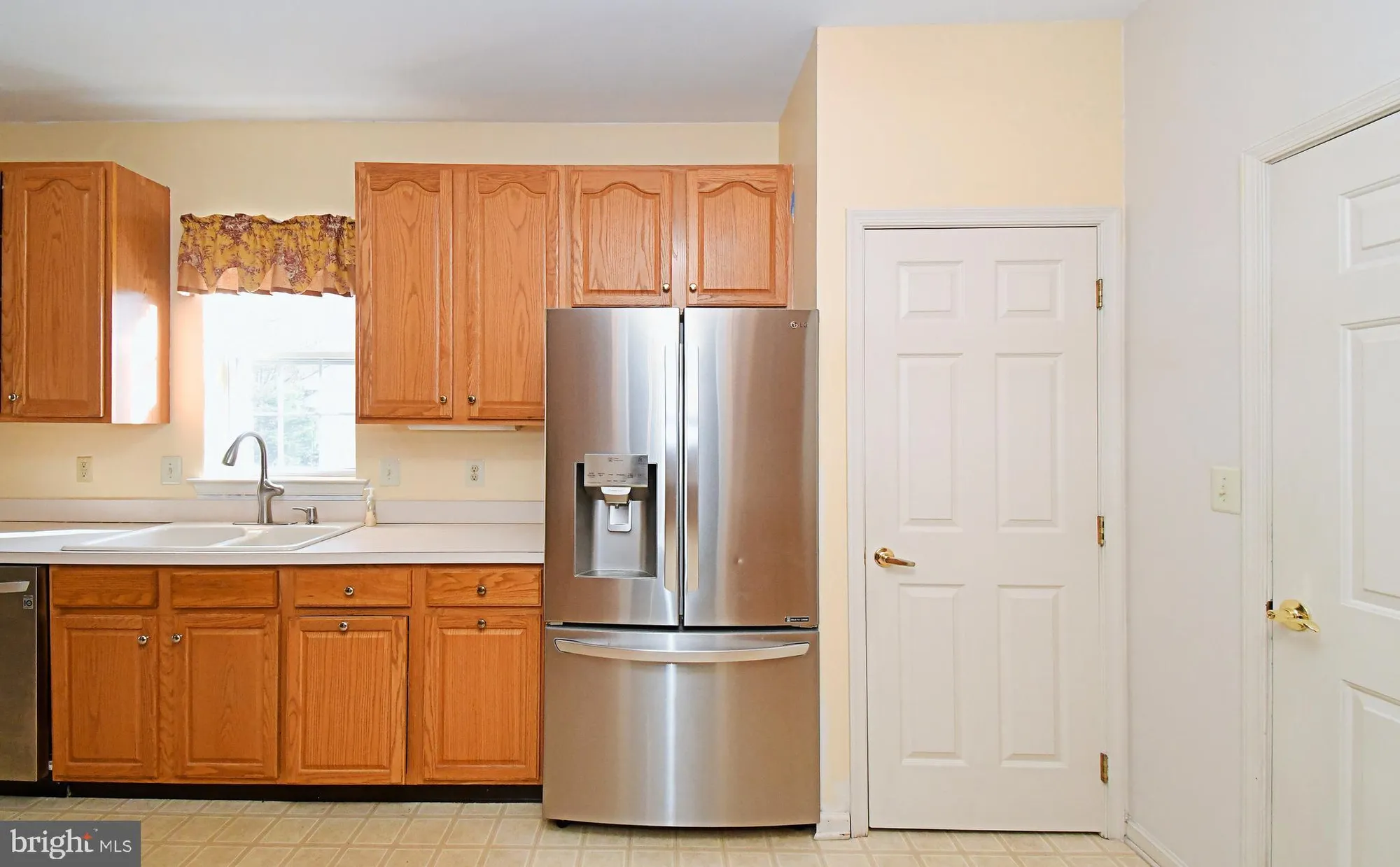 Property Slideshow image 10 of 39 | 37 stuart dr # 37, Norristown, PA, 19401