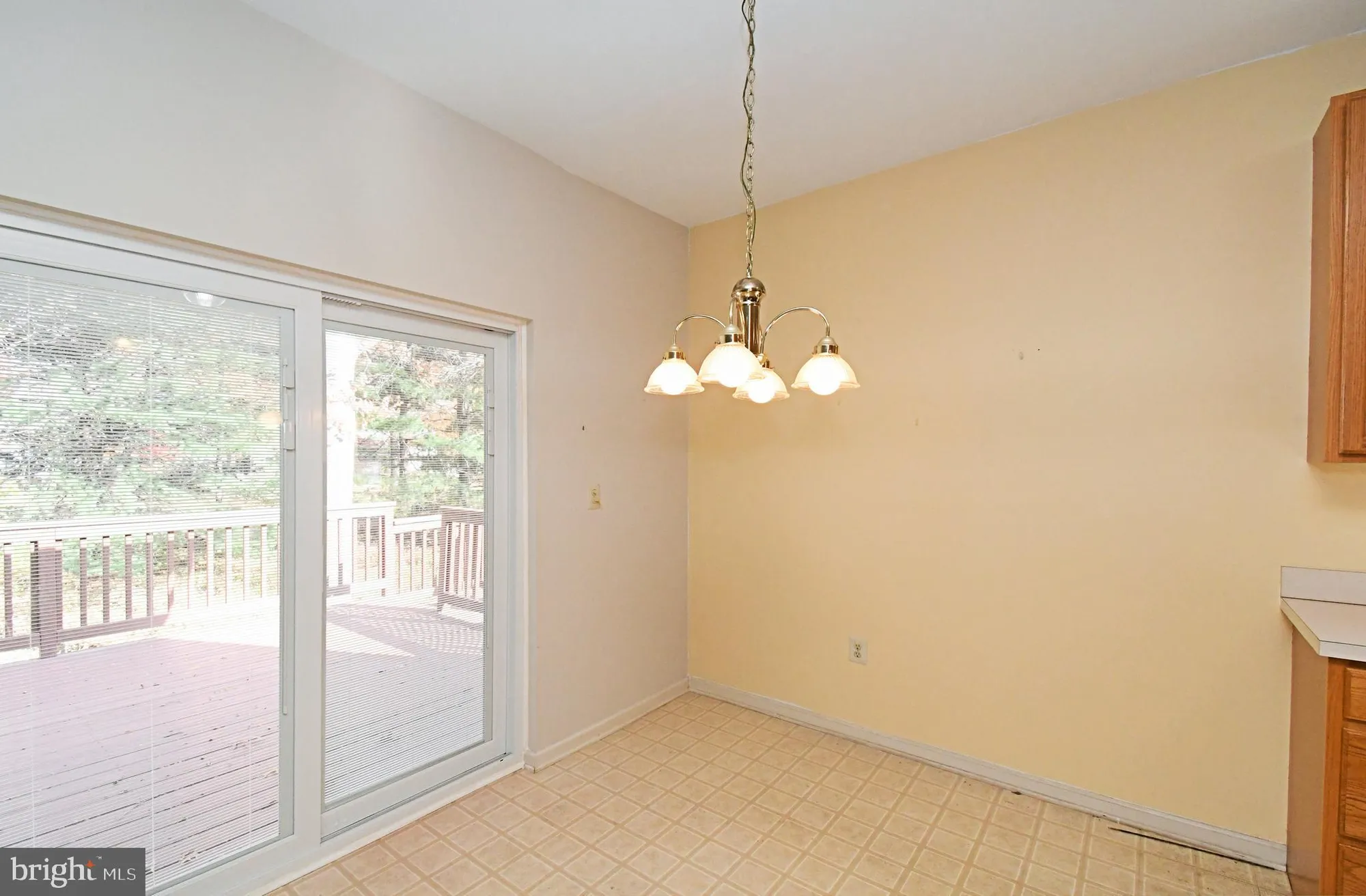 Property Slideshow image 14 of 39 | 37 stuart dr # 37, Norristown, PA, 19401