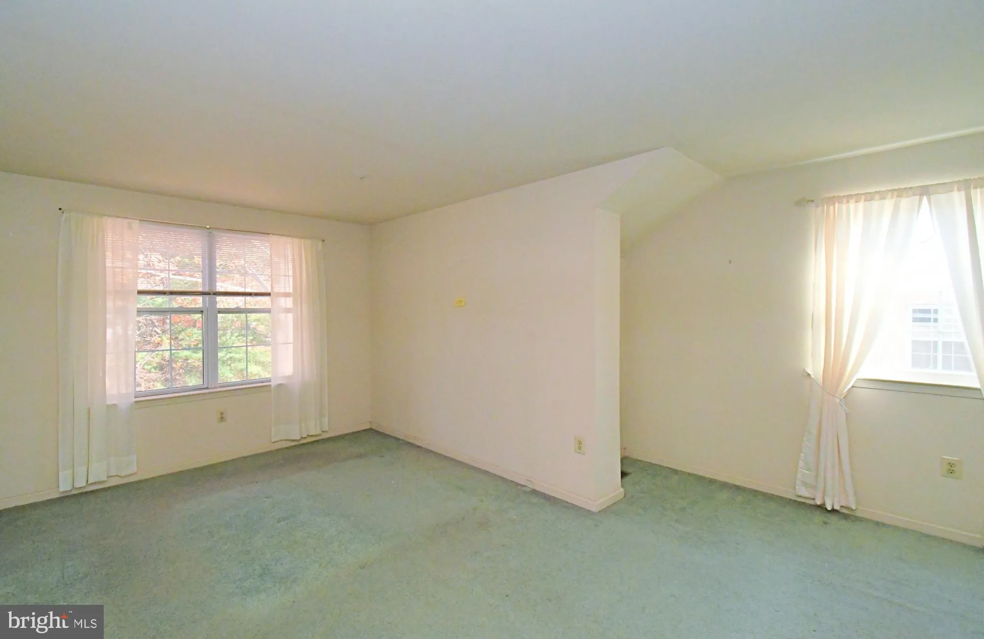 Property Slideshow image 25 of 39 | 37 stuart dr # 37, Norristown, PA, 19401