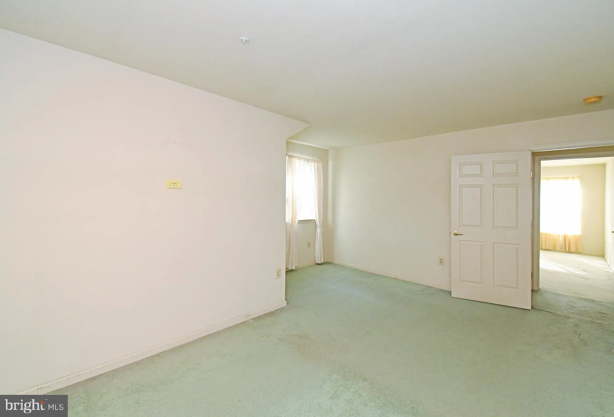 Property Slideshow image 28 of 39 | 37 stuart dr # 37, Norristown, PA, 19401