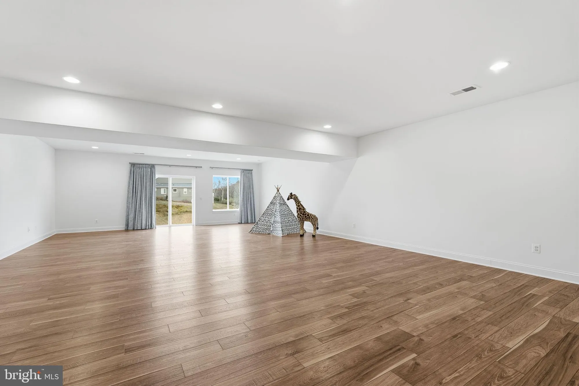 Property Slideshow image 38 of 74 | 103 planetree ct, Lake Frederick, VA, 22630