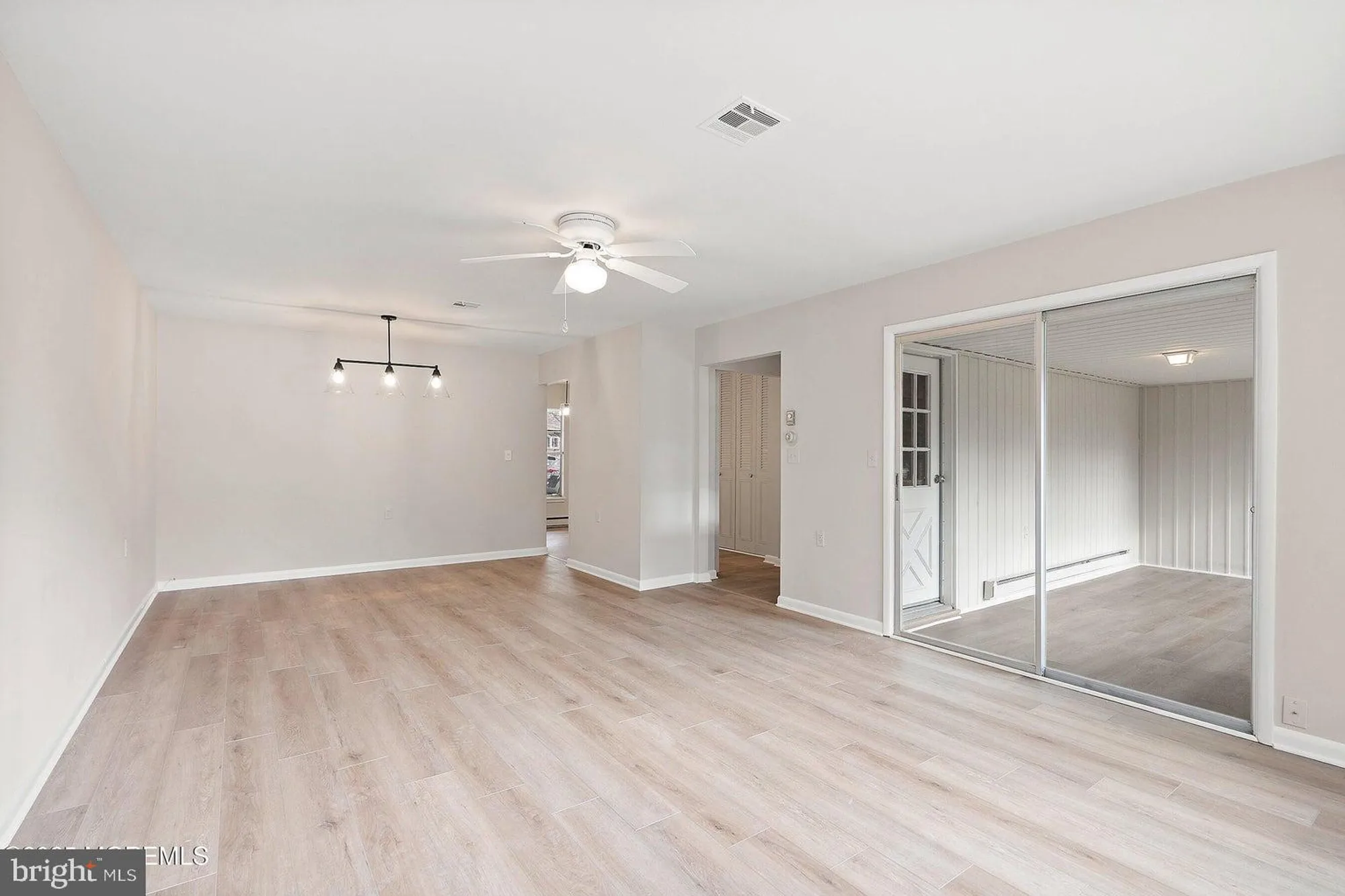 Property Slideshow image 6 of 41 | 1087 argyll cir b, Lakewood, NJ, 08701