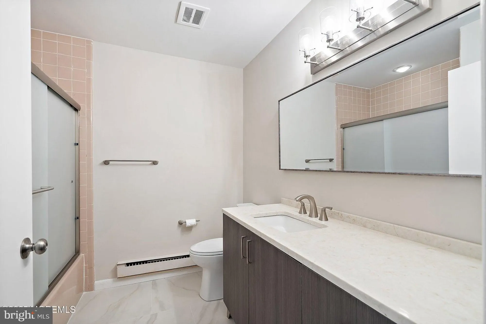 Property Slideshow image 24 of 41 | 1087 argyll cir b, Lakewood, NJ, 08701