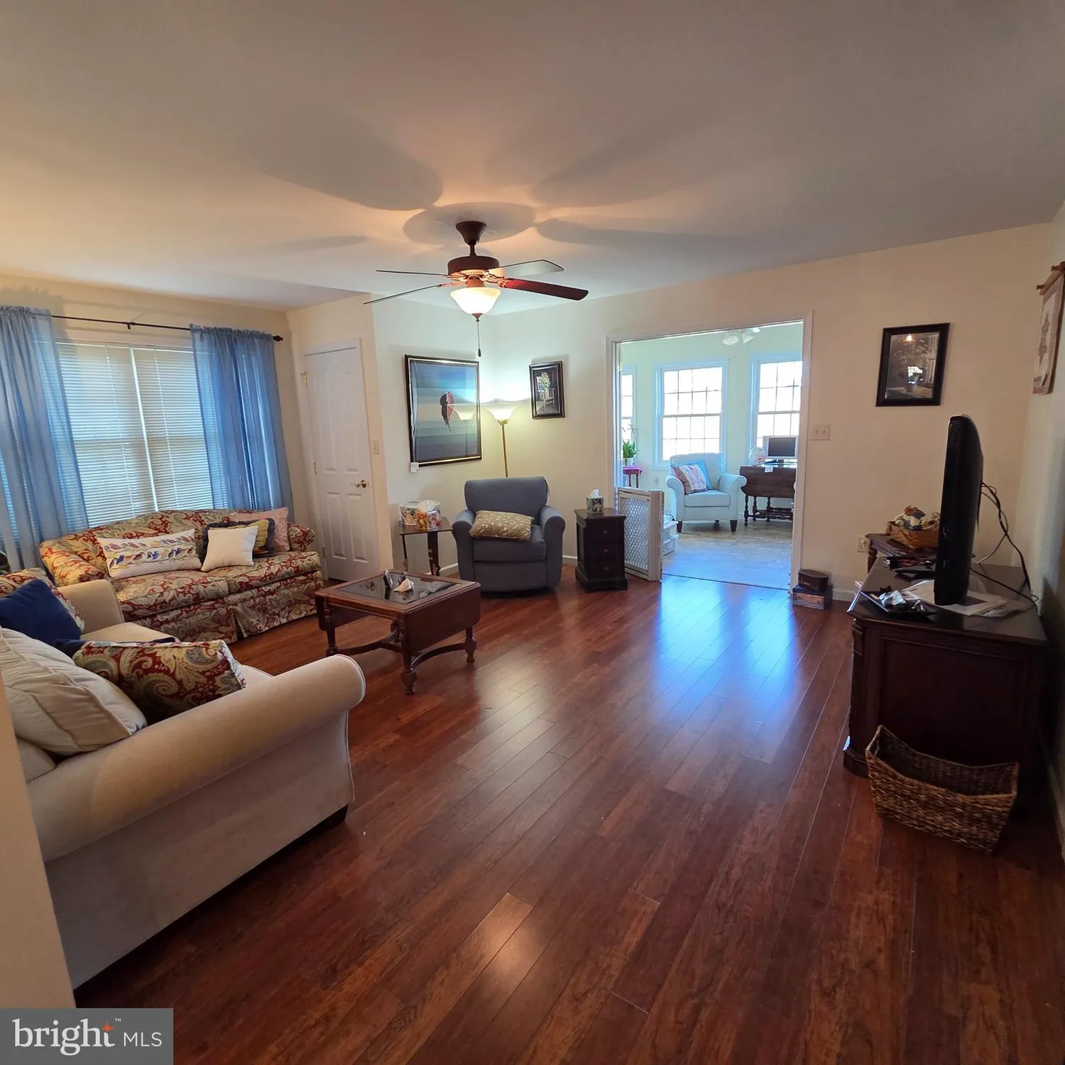 Property Slideshow image 12 of 47 | 854 cambridge dr, Manheim, PA, 17545