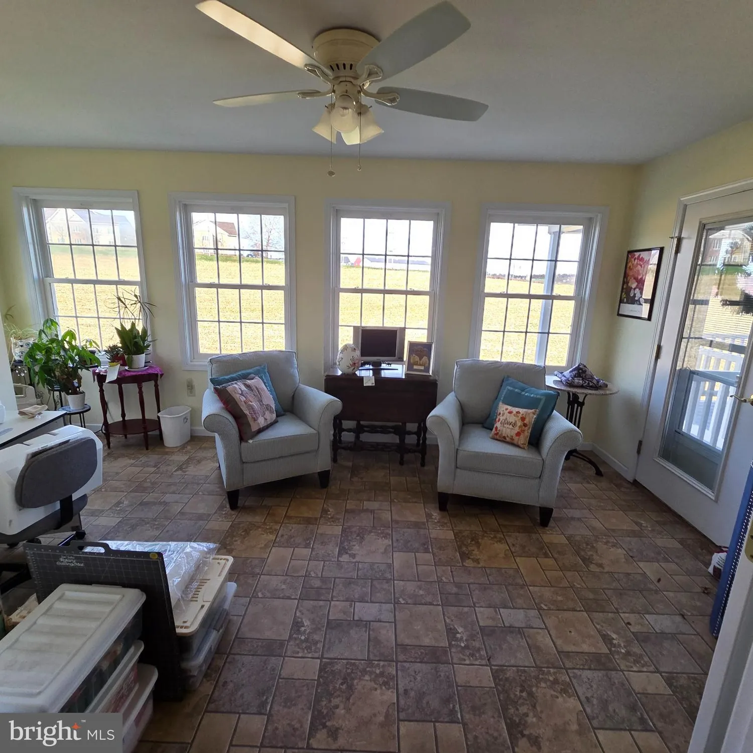 Property Slideshow image 14 of 47 | 854 cambridge dr, Manheim, PA, 17545