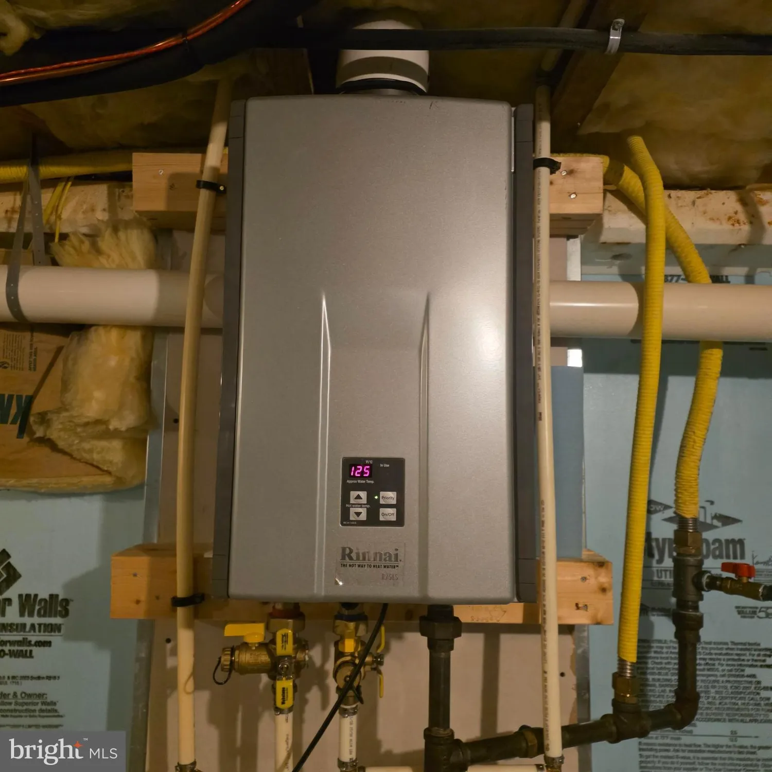 Property Slideshow image 38 of 47 | 854 cambridge dr, Manheim, PA, 17545