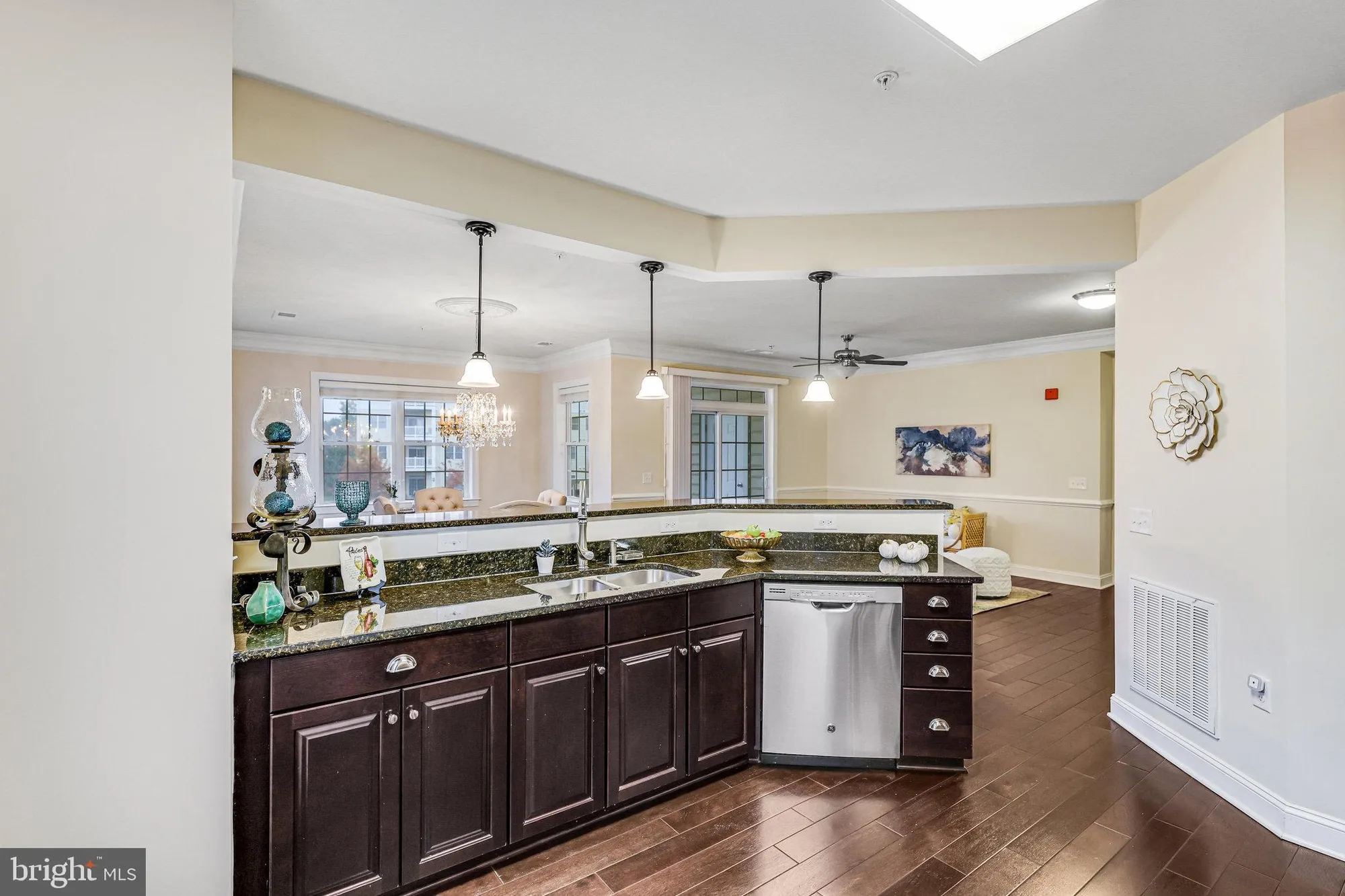Property Slideshow image 11 of 54 | 15110 heather mill ln apt 201, Haymarket, VA, 20169
