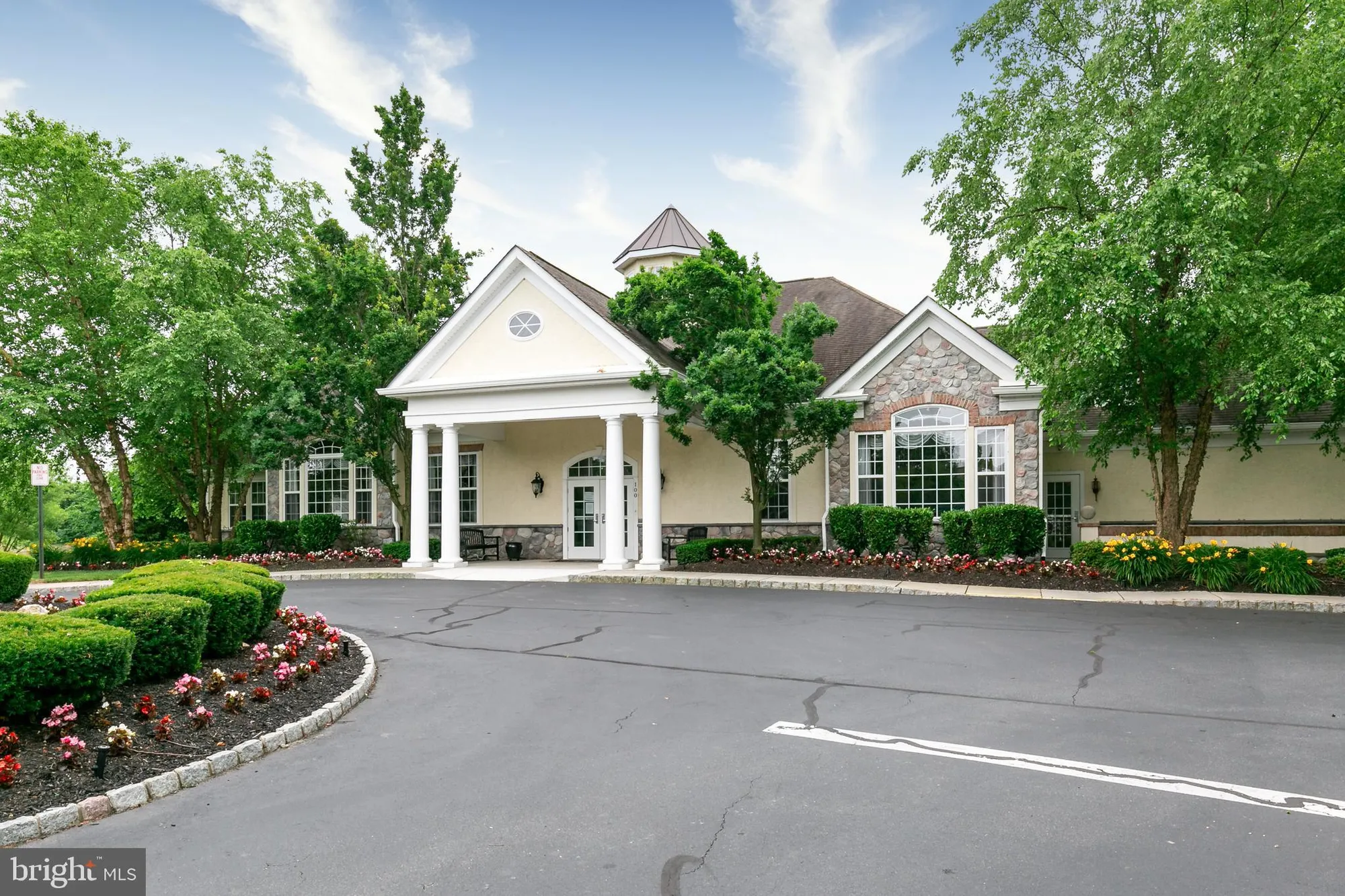 Property Slideshow image 3 of 8 | 77 pennington ct, Delanco, NJ, 08075