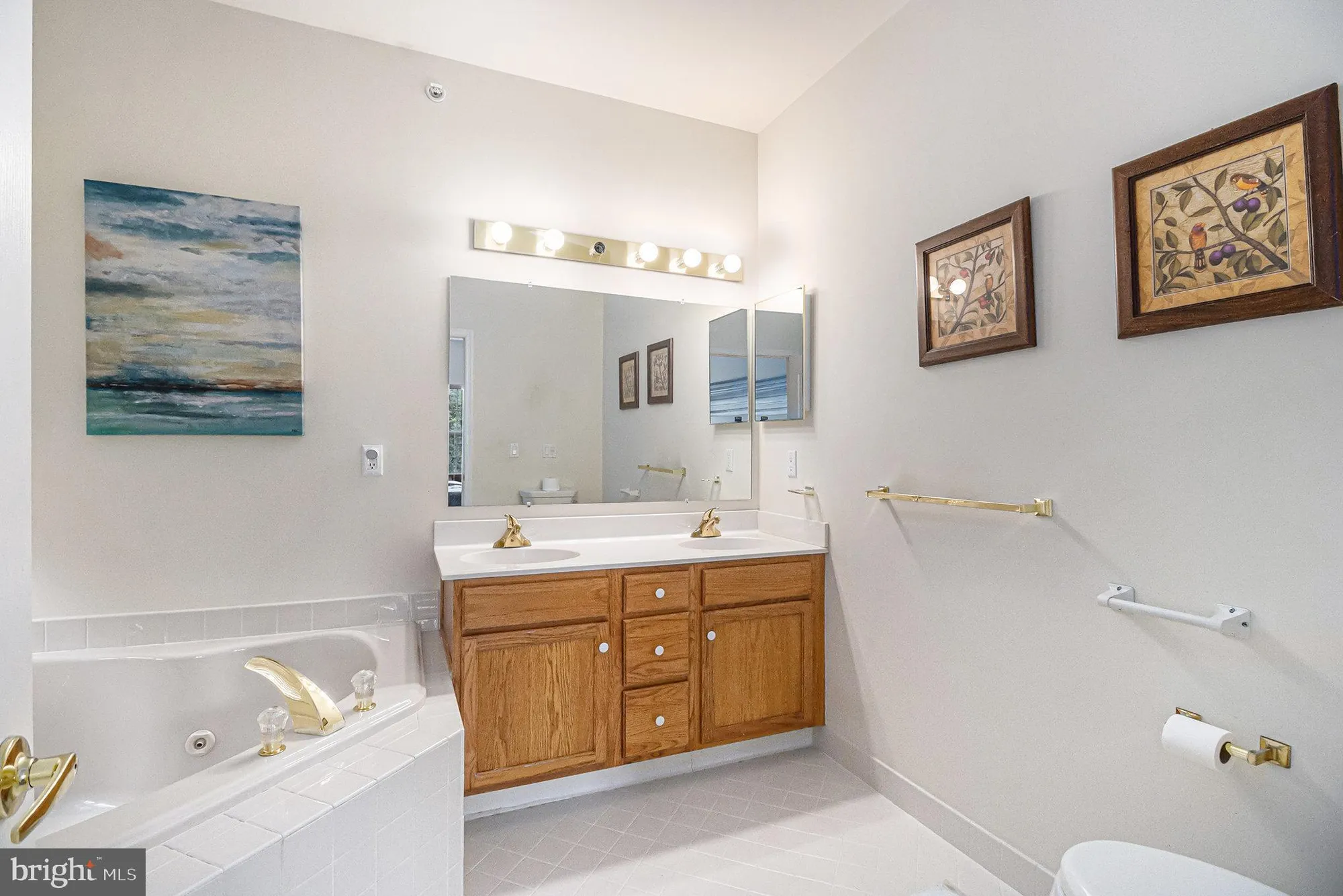 Property Slideshow image 15 of 30 | 204 neighbors rd, Warrington, PA, 18976