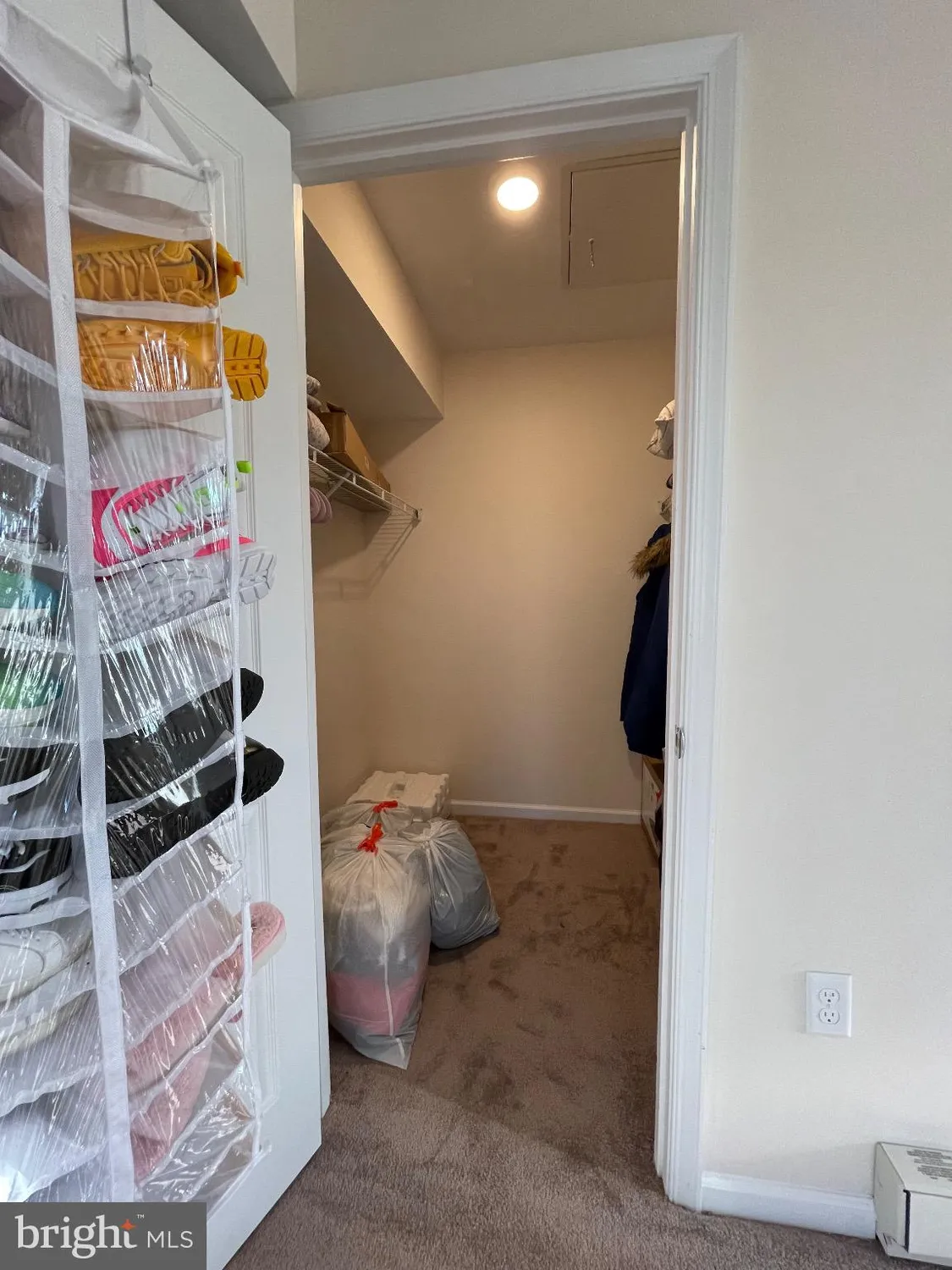 Property Slideshow image 15 of 47 | 15210 elkridge way 91-3k, Silver Spring, MD, 20906