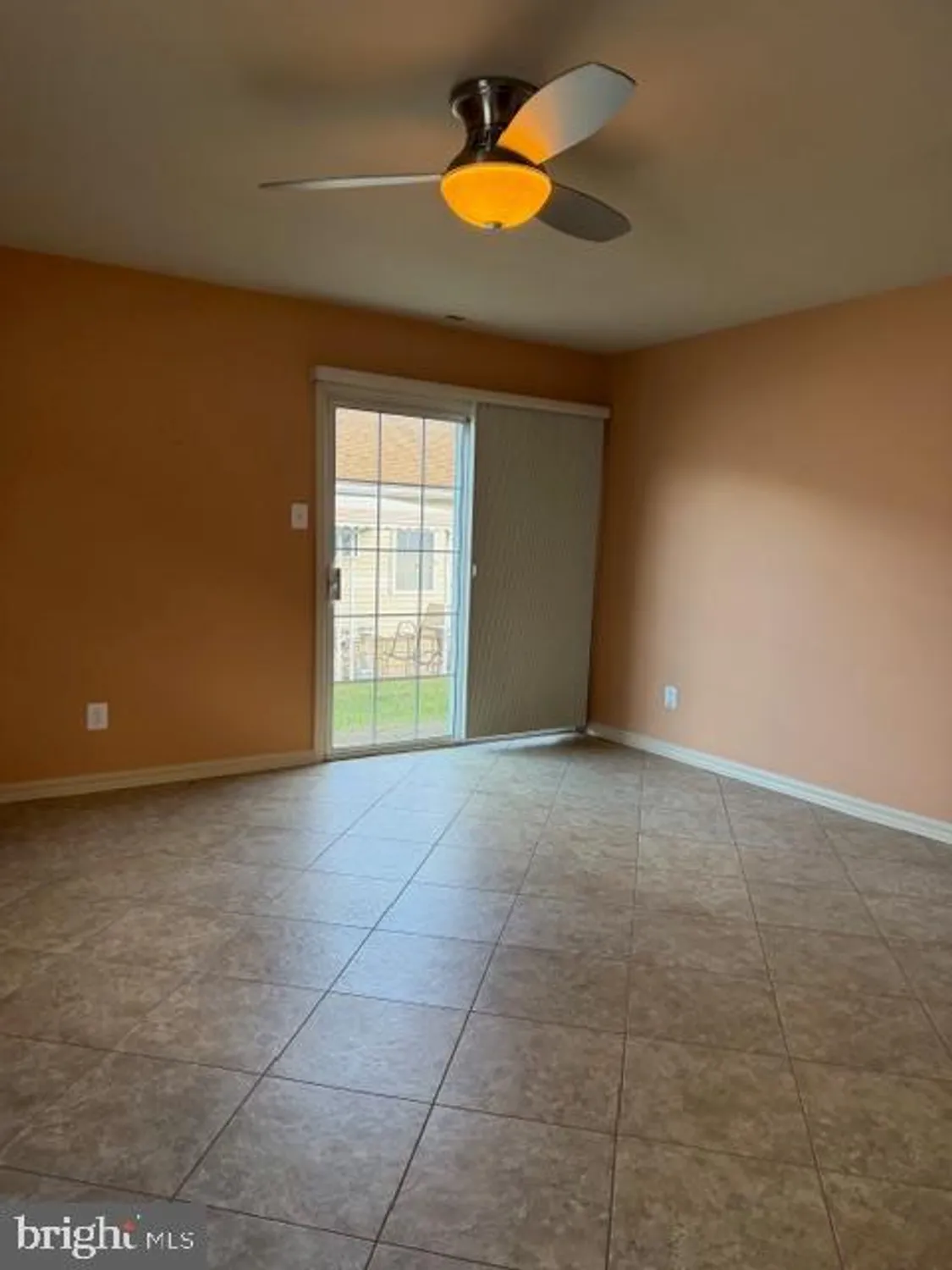 Property Slideshow image 6 of 10 | 722 virgin island dr, Williamstown, NJ, 08094