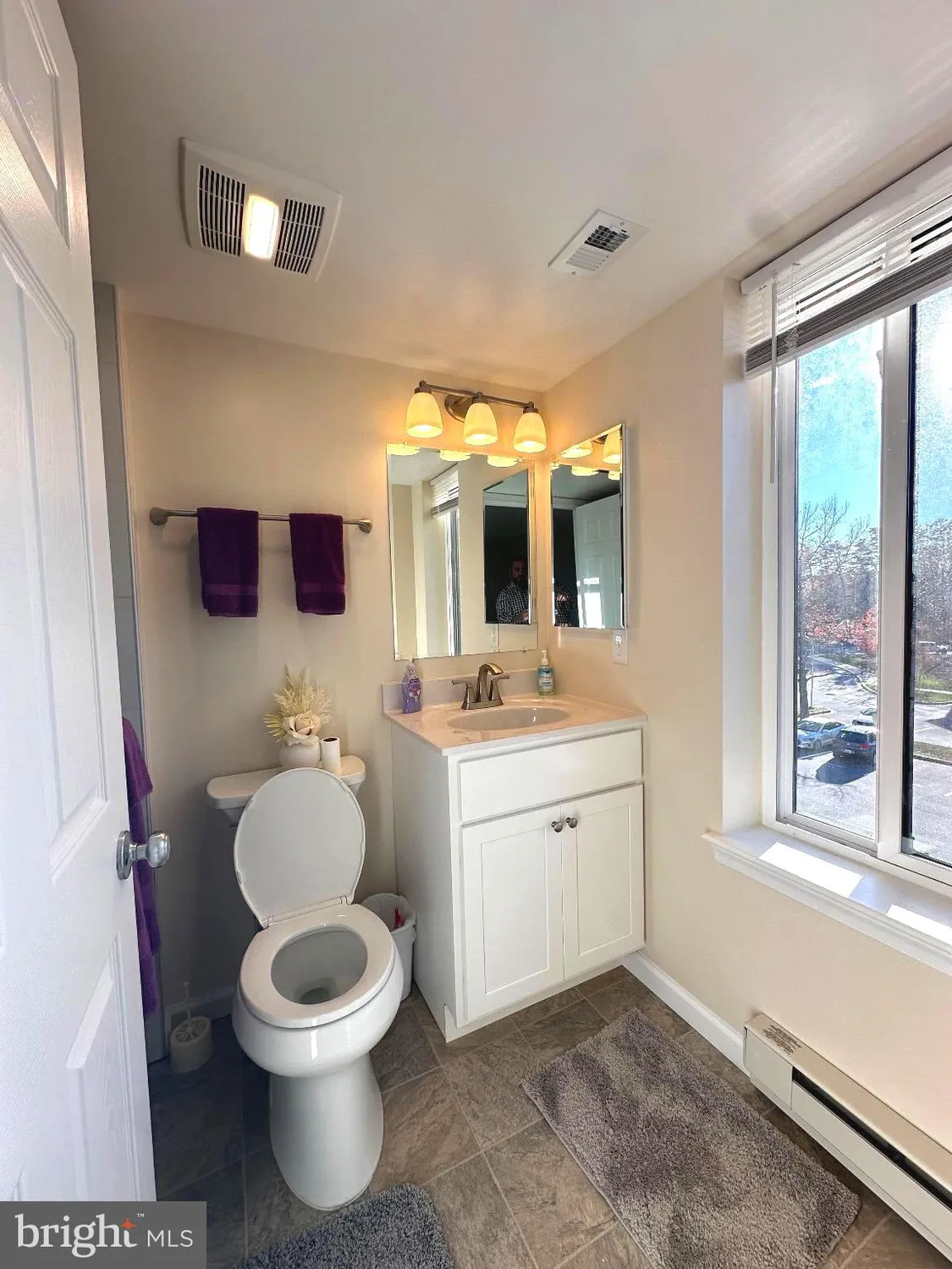 Property Slideshow image 13 of 47 | 15210 elkridge way 91-3k, Silver Spring, MD, 20906