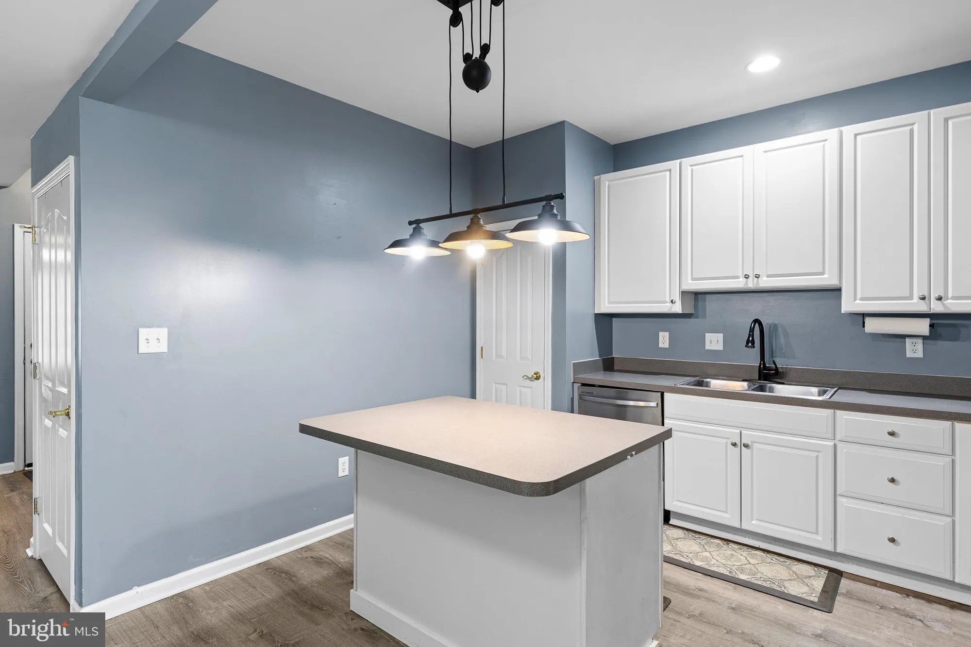 Property Slideshow image 7 of 20 | 221 gladstone way, Bear, DE, 19701