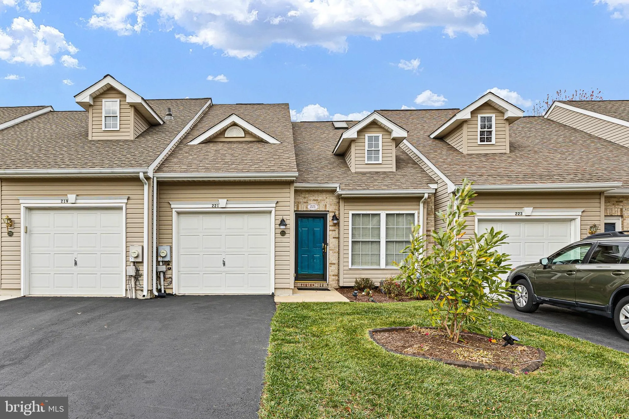 Property Slideshow image 1 of 20 | 221 gladstone way, Bear, DE, 19701