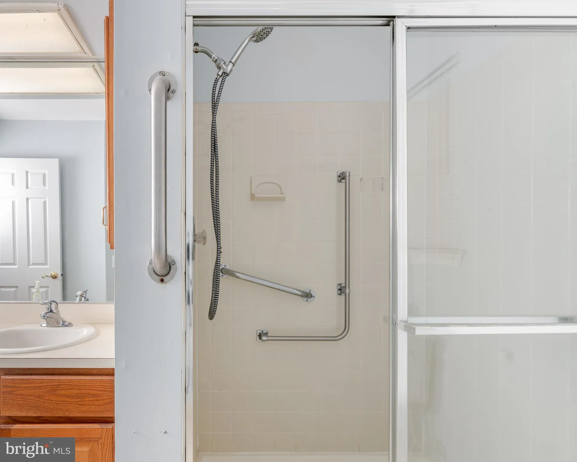 Property Slideshow image 14 of 23 | 519 petunia ln n # la # n, Whiting, NJ, 08759