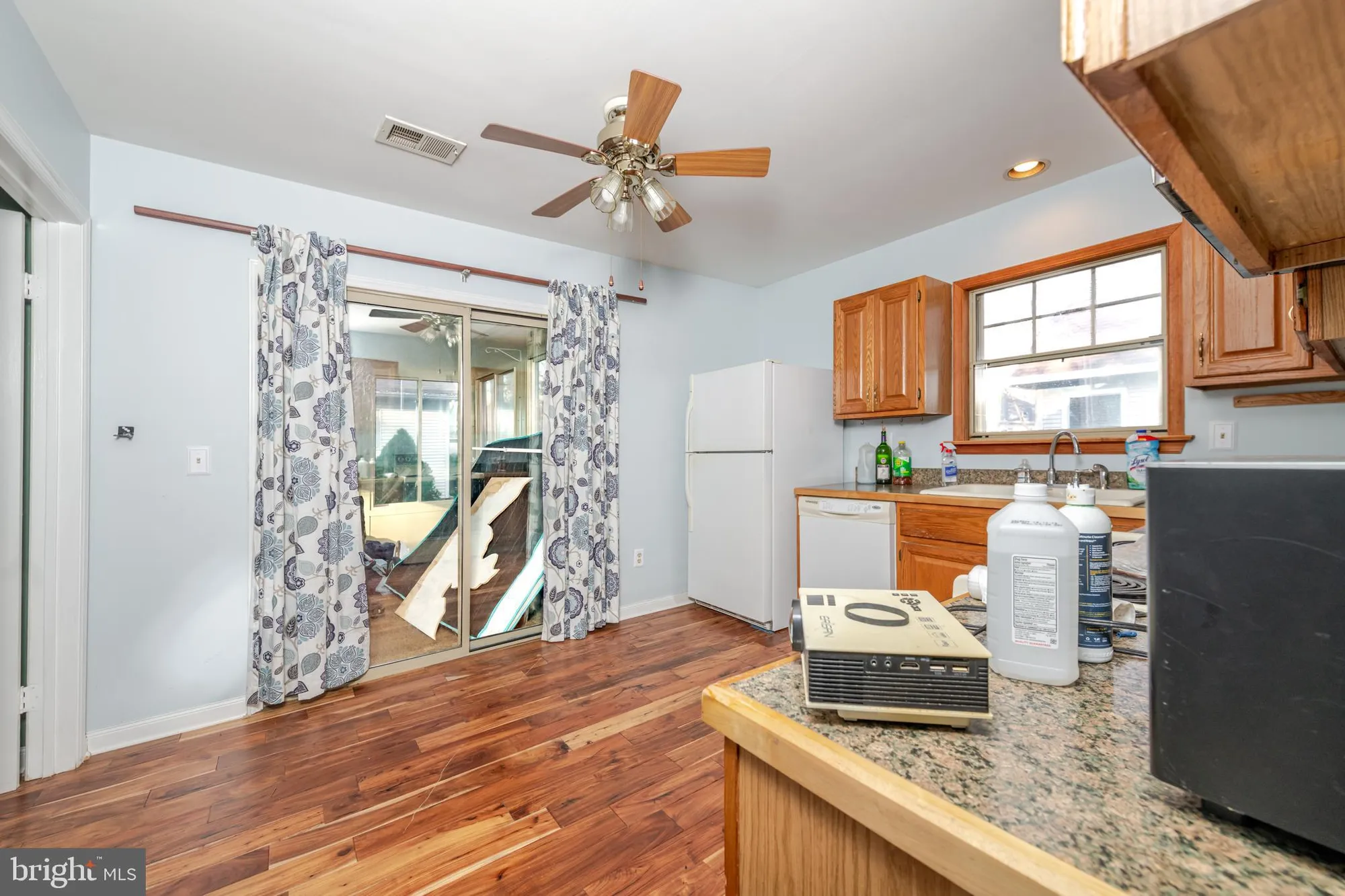 Property Slideshow image 4 of 23 | 519 petunia ln n # la # n, Whiting, NJ, 08759