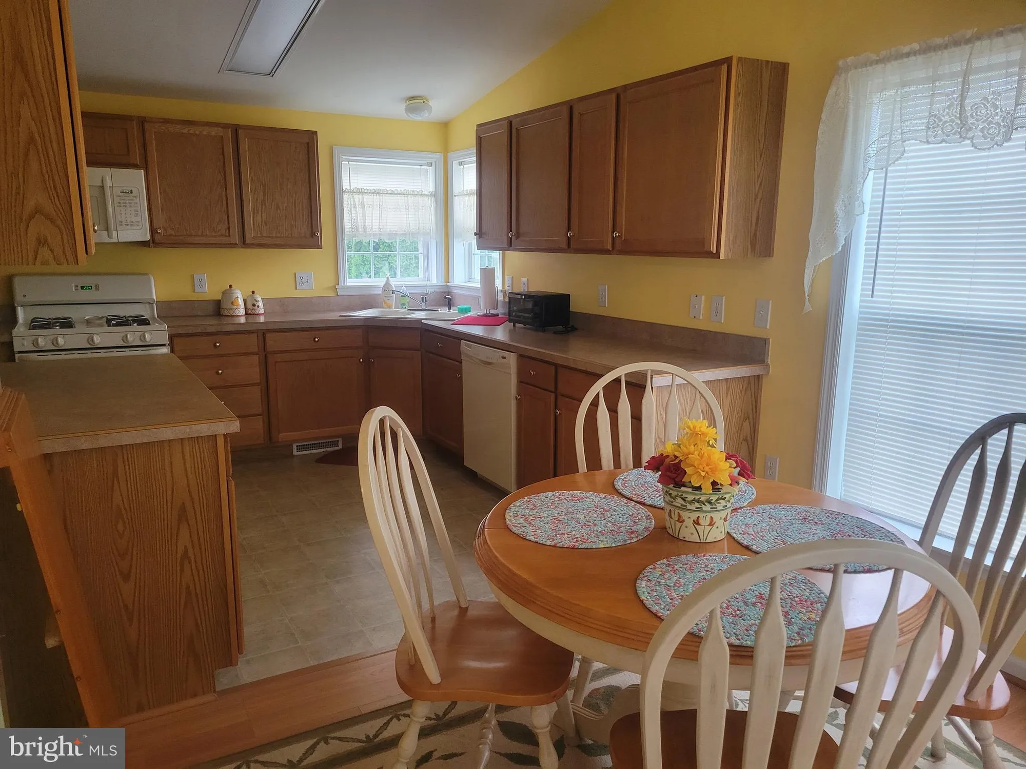 Property Slideshow image 3 of 4 | 30 fort lee dr, Manahawkin, NJ, 08050