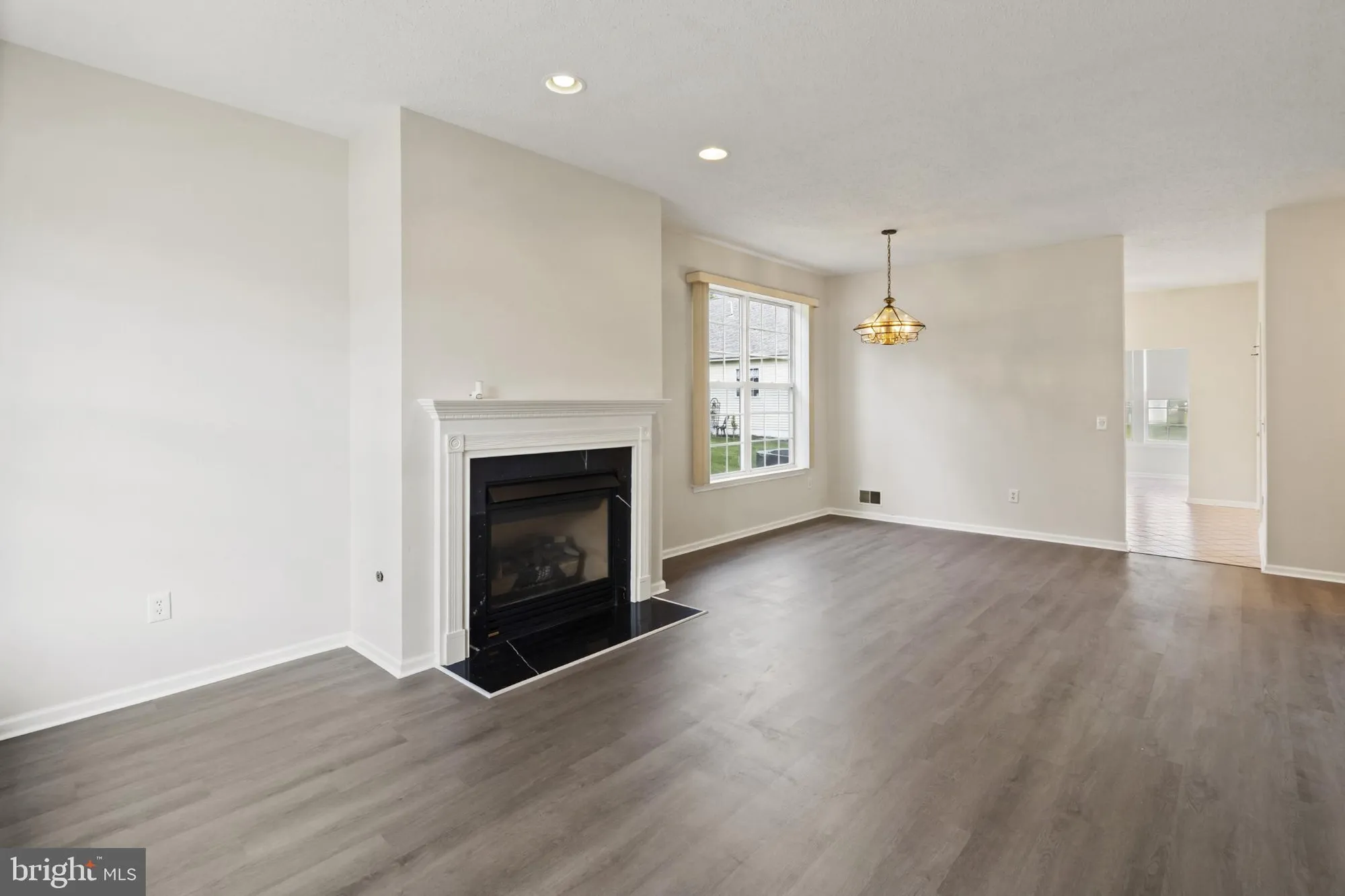 Property Slideshow image 6 of 31 | 43 osprey pl, Barnegat, NJ, 08005