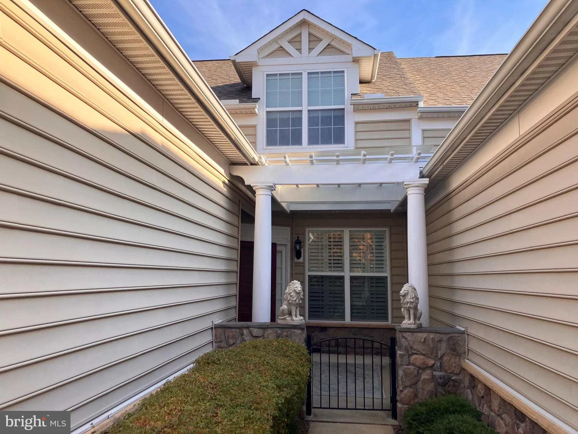 Property Slideshow image 2 of 14 | 20432 island west sq, Ashburn, VA, 20147