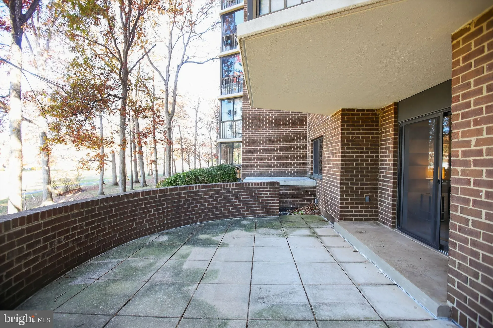 Property Slideshow image 28 of 31 | 15101 interlachen dr 1-102, Silver Spring, MD, 20906