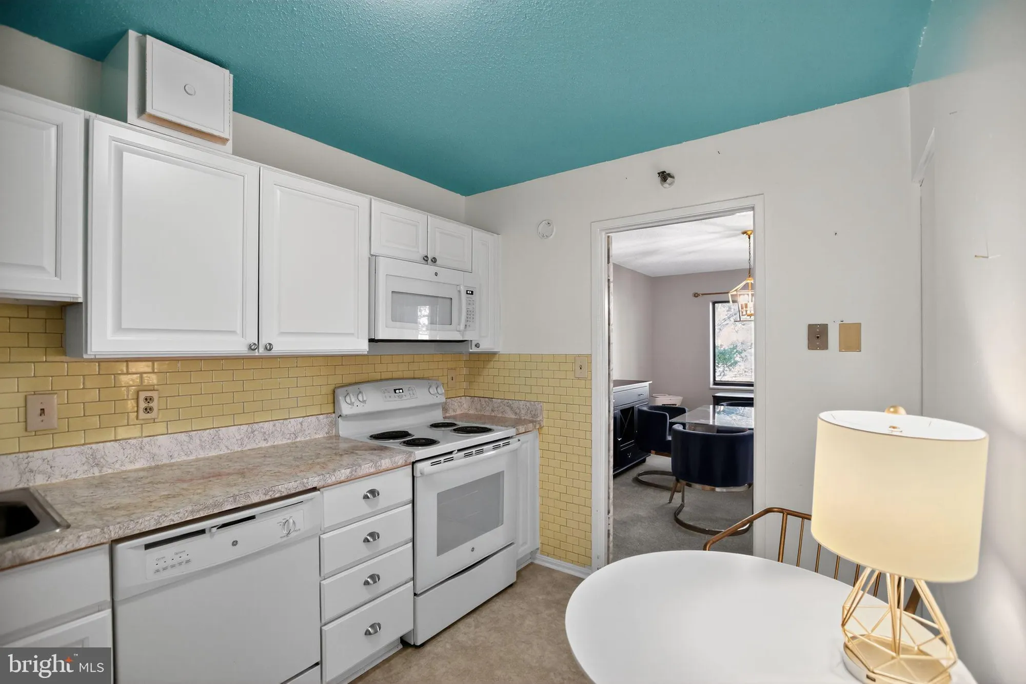 Property Slideshow image 18 of 31 | 15101 interlachen dr 1-102, Silver Spring, MD, 20906