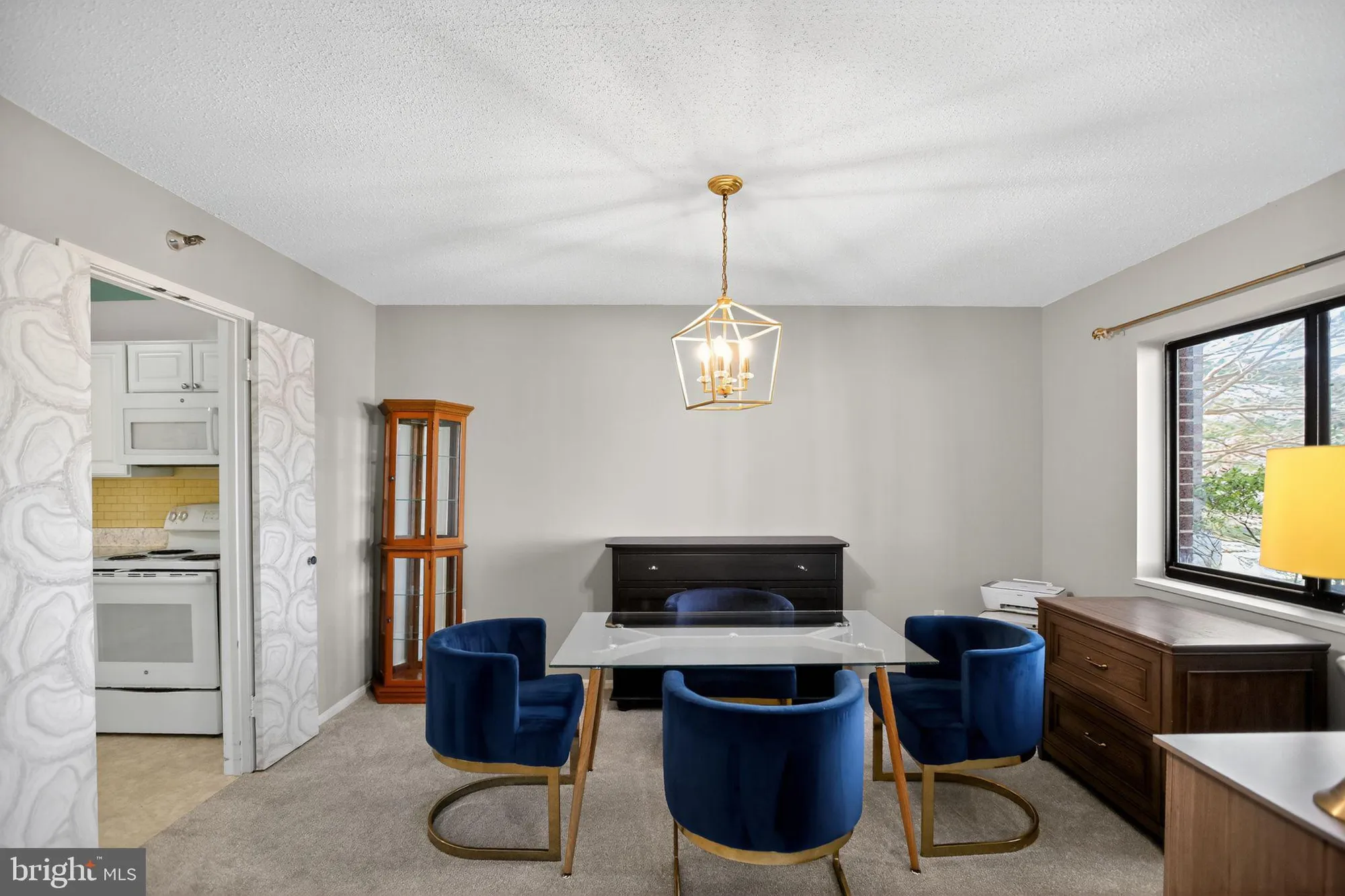 Property Slideshow image 10 of 31 | 15101 interlachen dr 1-102, Silver Spring, MD, 20906