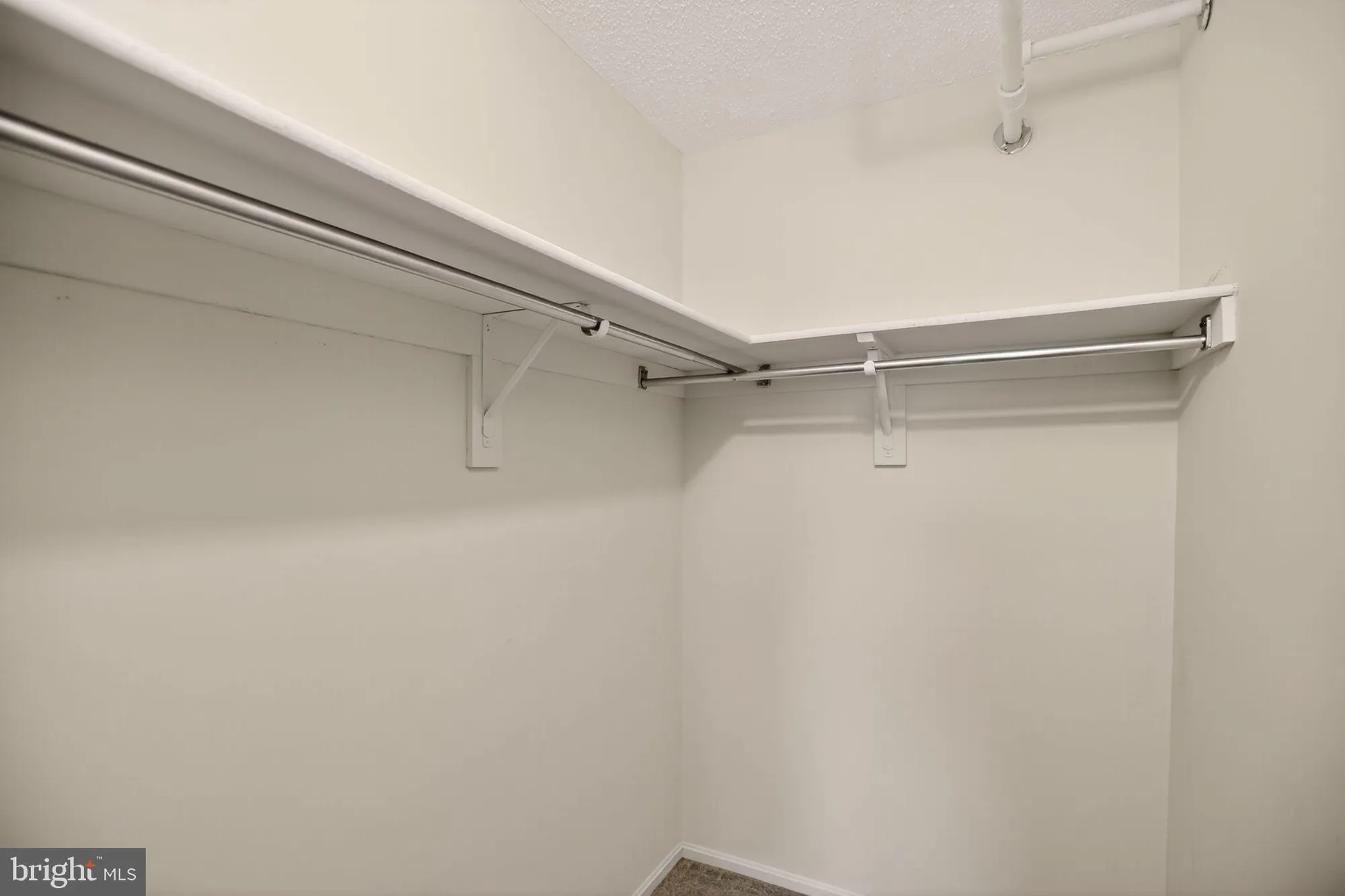 Property Slideshow image 24 of 31 | 15101 interlachen dr 1-102, Silver Spring, MD, 20906