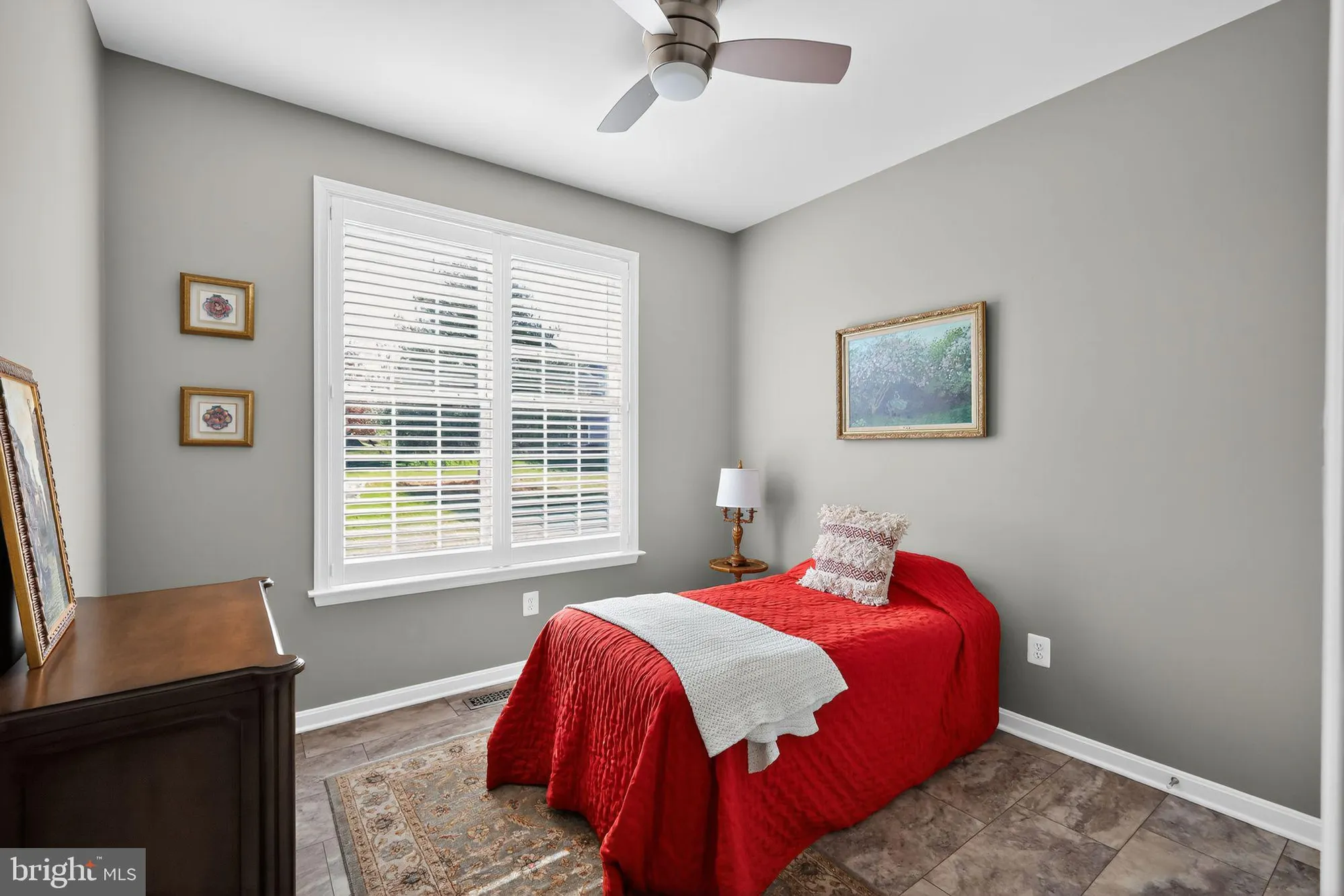 Property Slideshow image 18 of 41 | 6013 piney grove way, Gainesville, VA, 20155