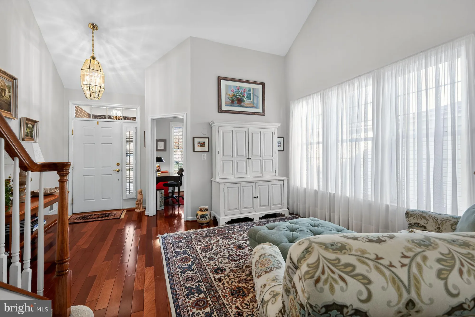 Property Slideshow image 4 of 41 | 6013 piney grove way, Gainesville, VA, 20155