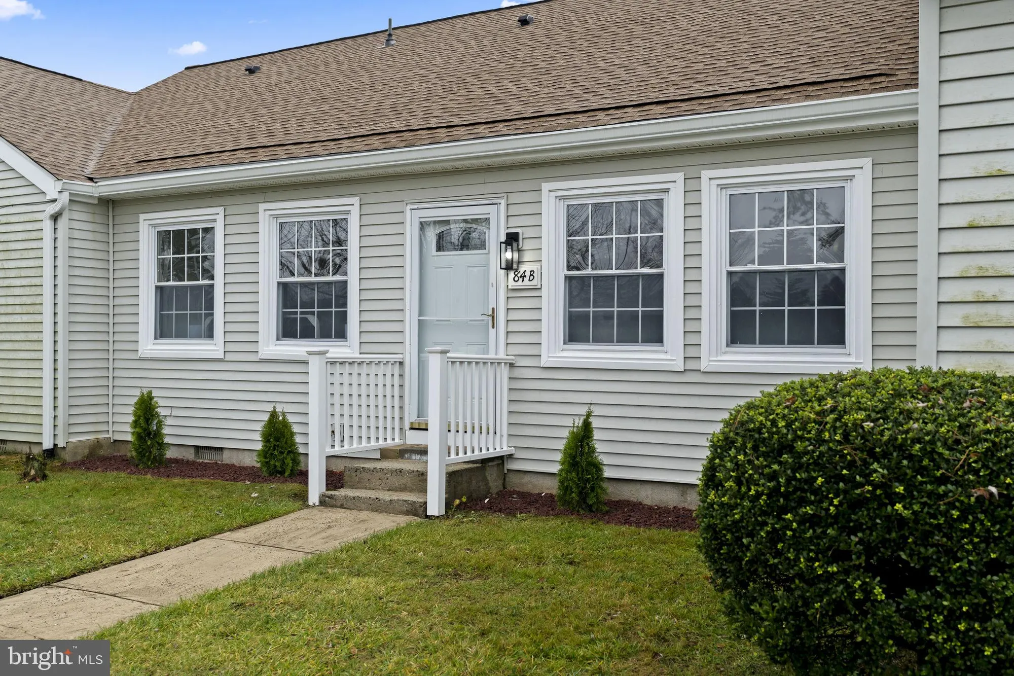 Property Slideshow image 2 of 28 | 84 parkway dr b, Freehold, NJ, 07728