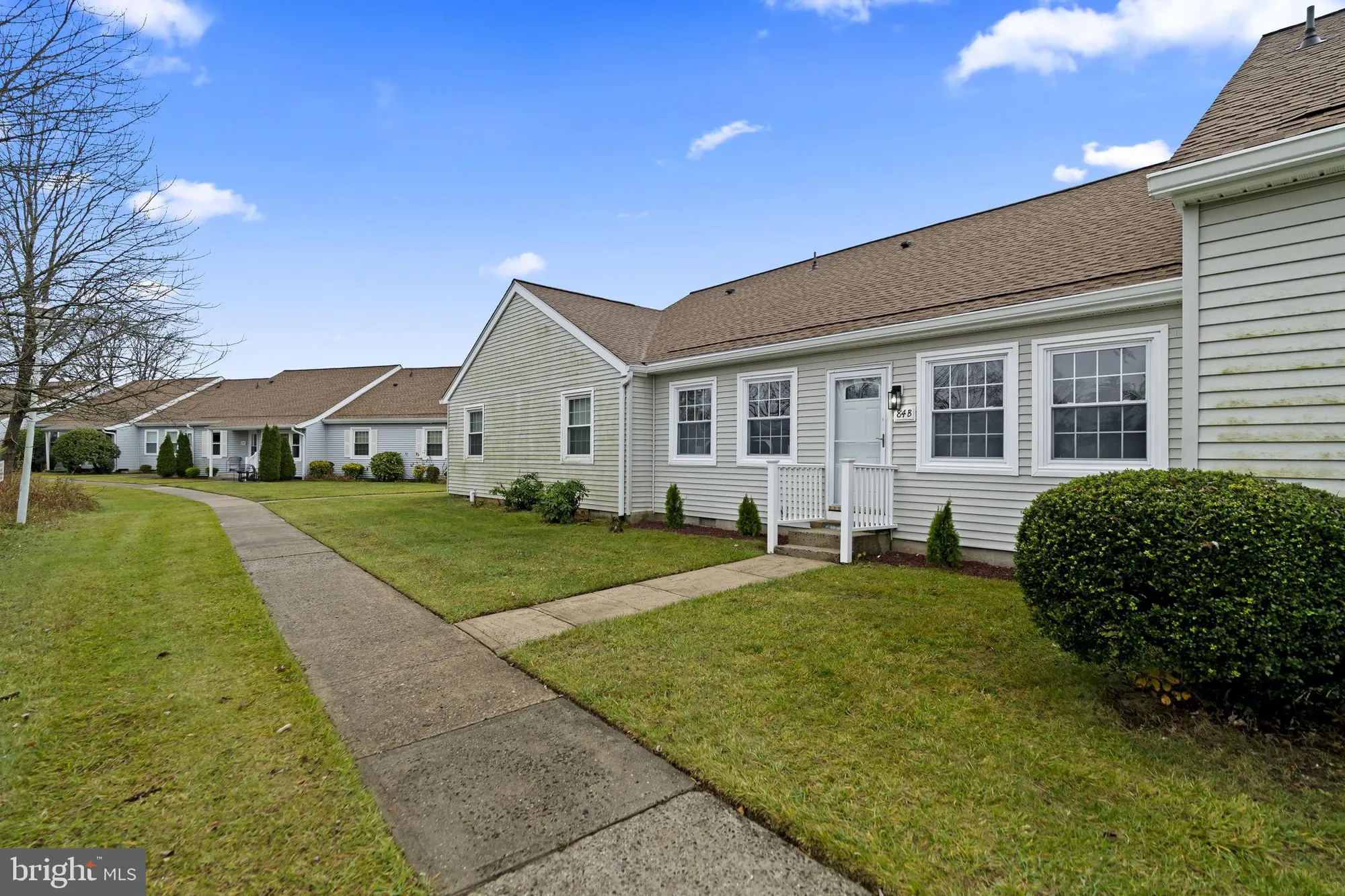 Property Slideshow image 3 of 28 | 84 parkway dr b, Freehold, NJ, 07728