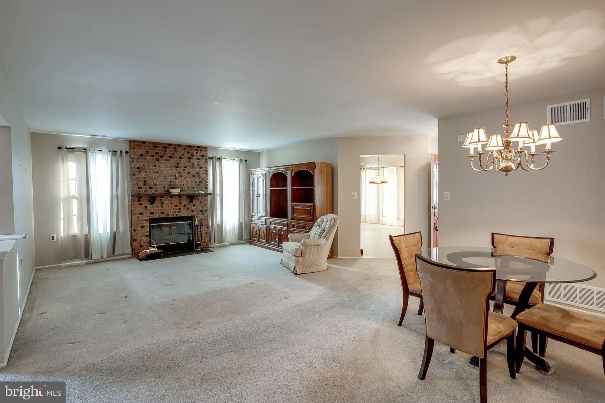 Property Slideshow image 5 of 25 | 53 knollwood dr, Deptford, NJ, 08096